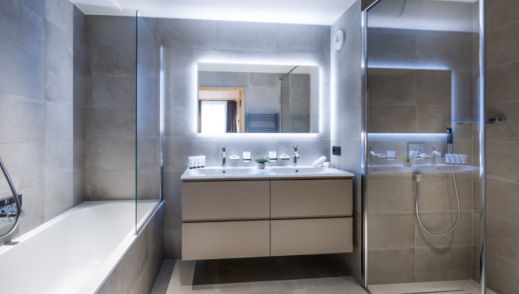 French property for sale in Tignes, Savoie - €1,202,500 - photo 