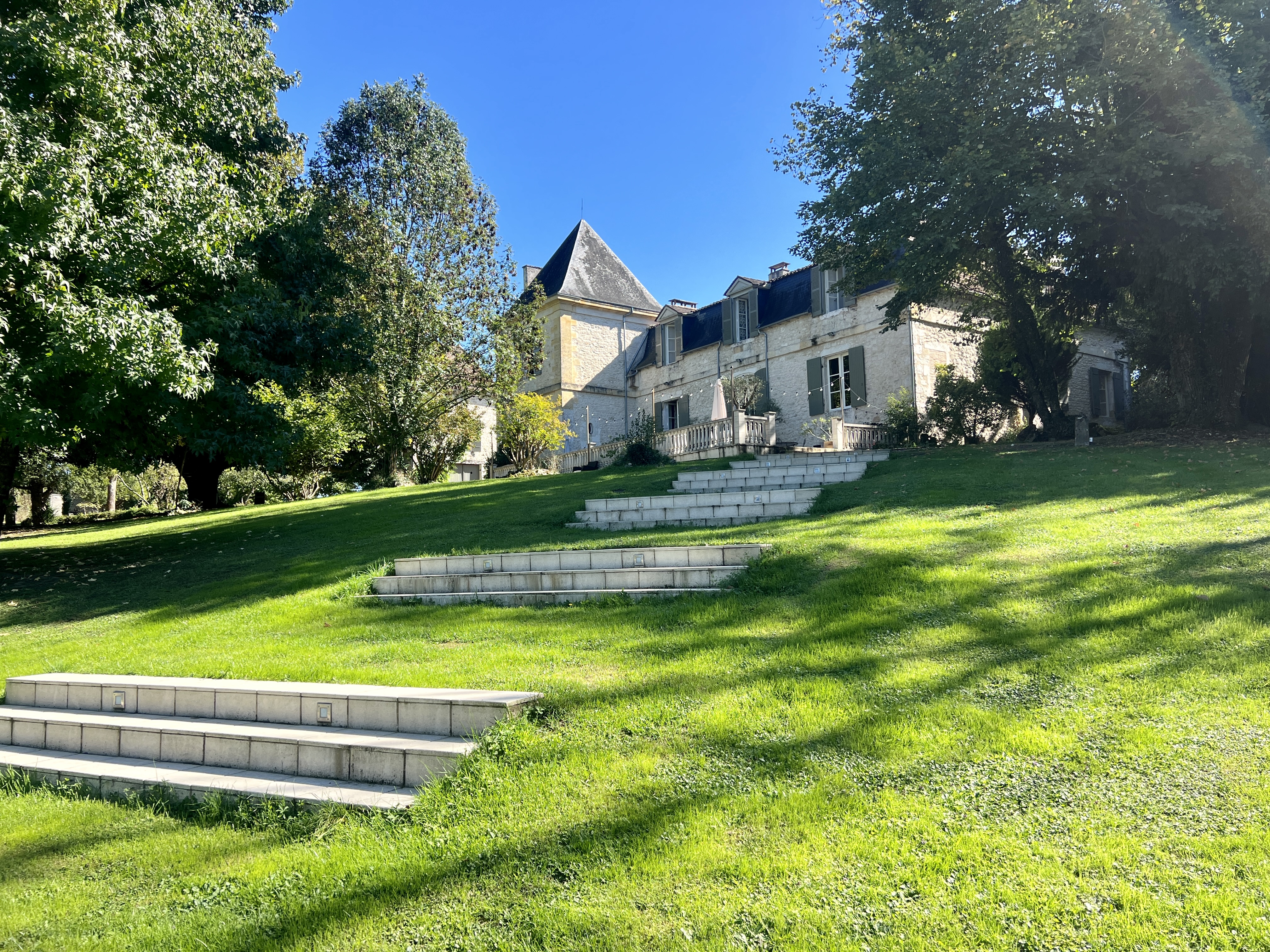French property for sale in Saint-André-et-Appelles, Gironde - €1,166,000 - photo 