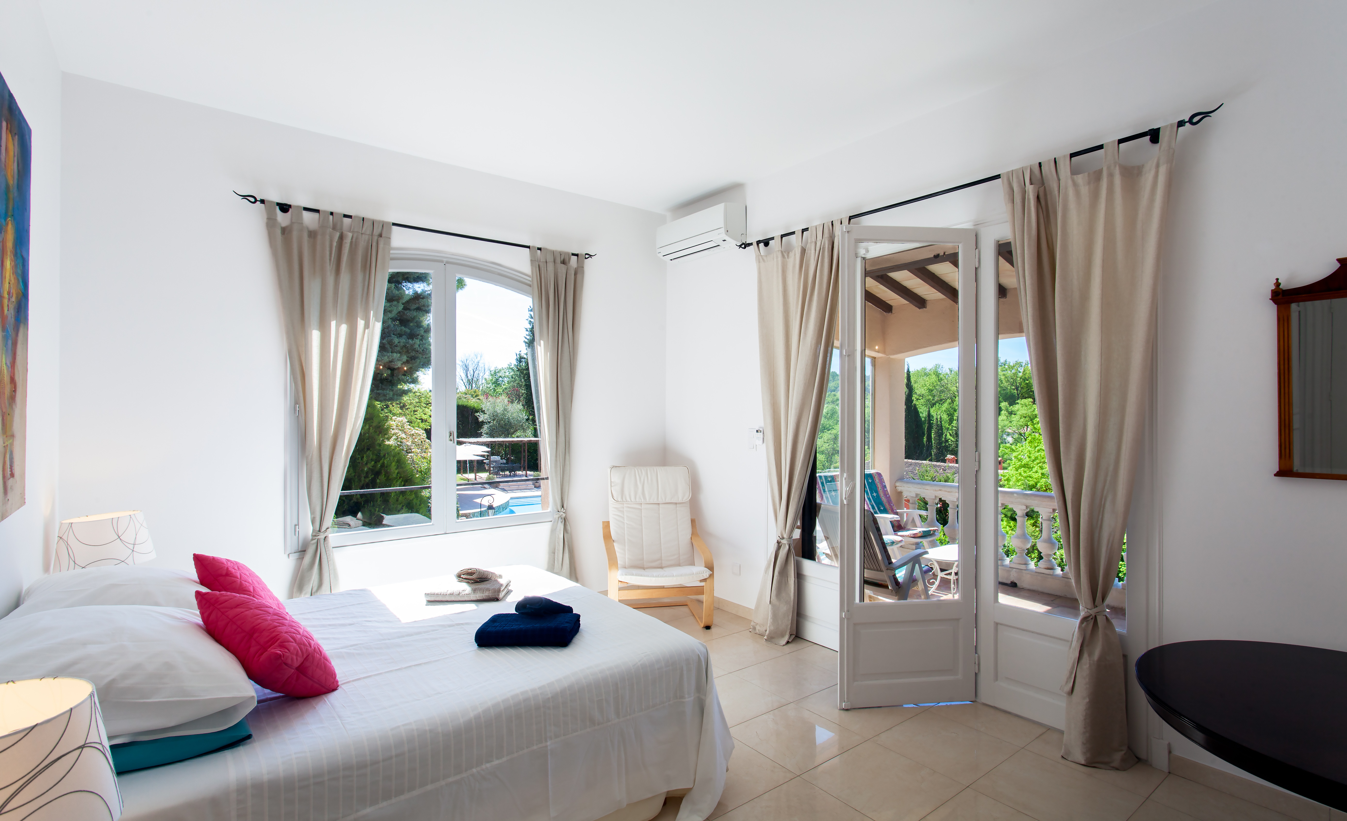 Propriété en France à vendre à Châteauneuf-Grasse, Alpes-Maritimes - &#8364;999 000 - photo 