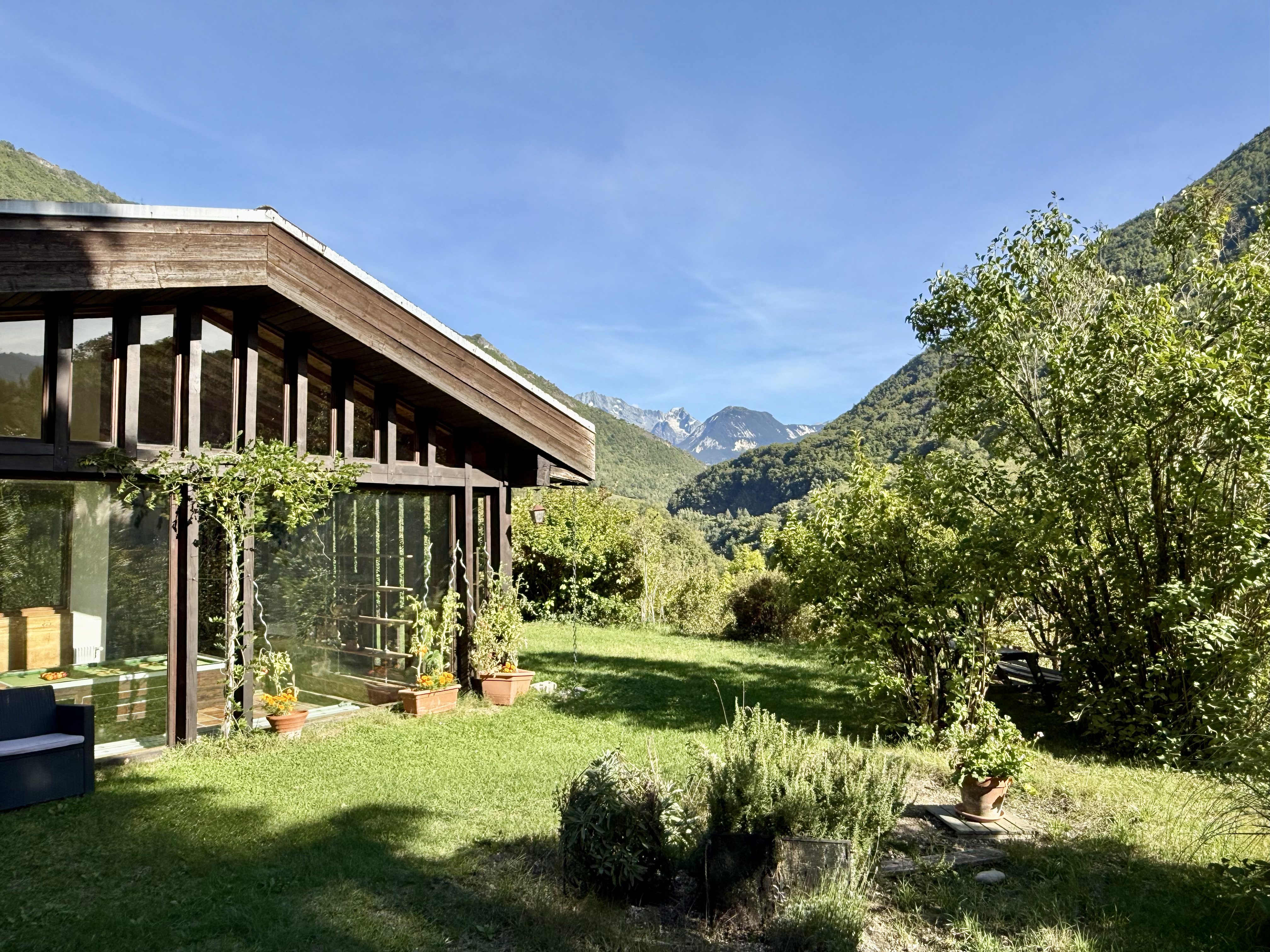 French property for sale in Salins-Fontaine, Savoie - €950,000 - photo 