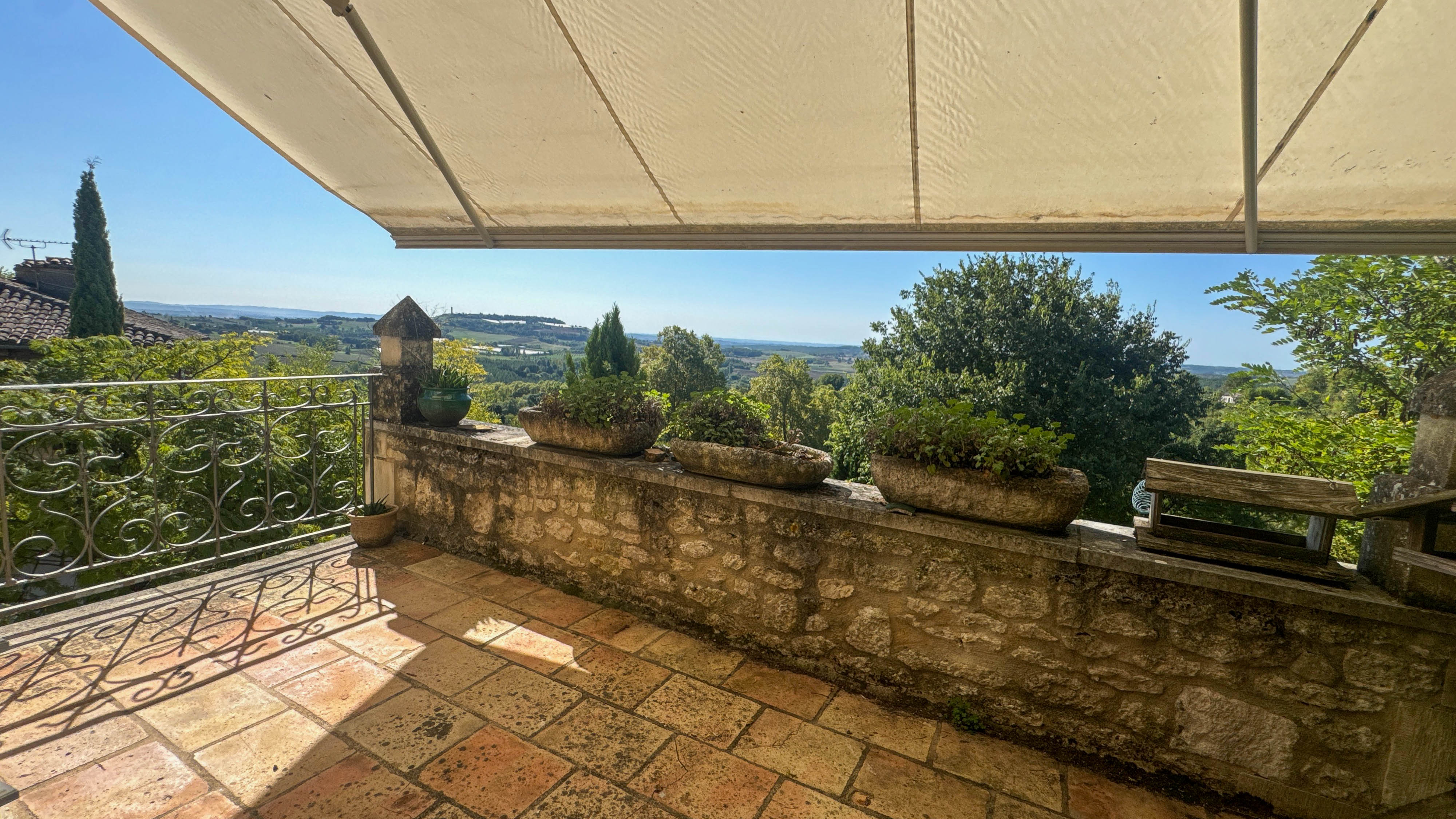 Propriété en France à vendre à Montpezat-de-Quercy, Tarn-et-Garonne - €551 200 - photo 