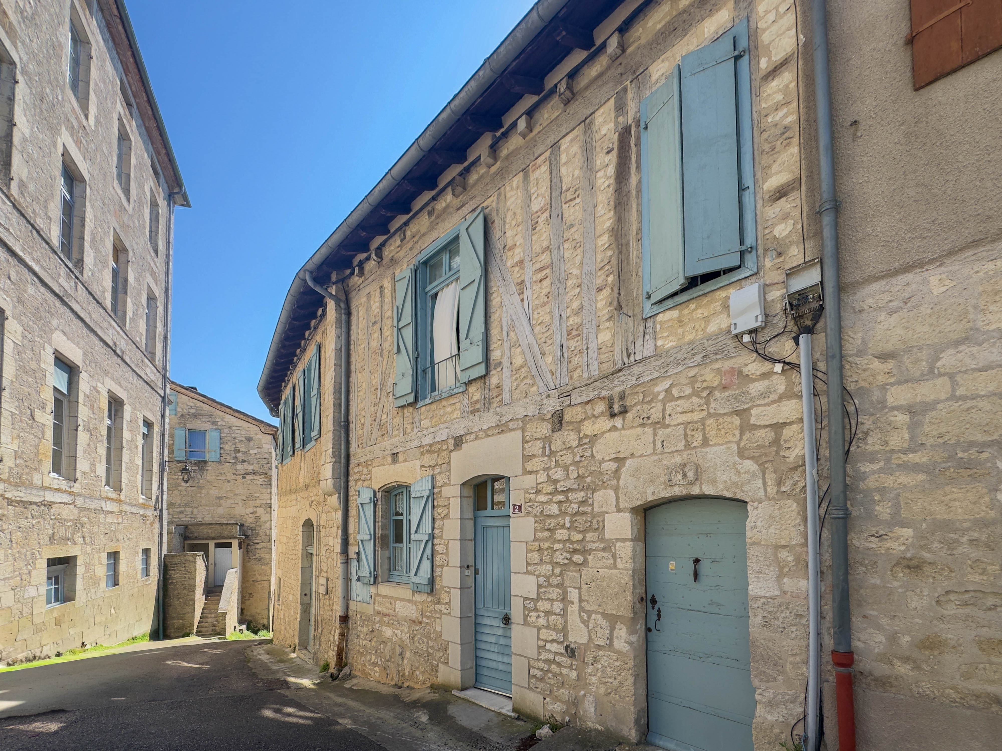 Propriété en France à vendre à Montpezat-de-Quercy, Tarn-et-Garonne - €551 200 - photo 