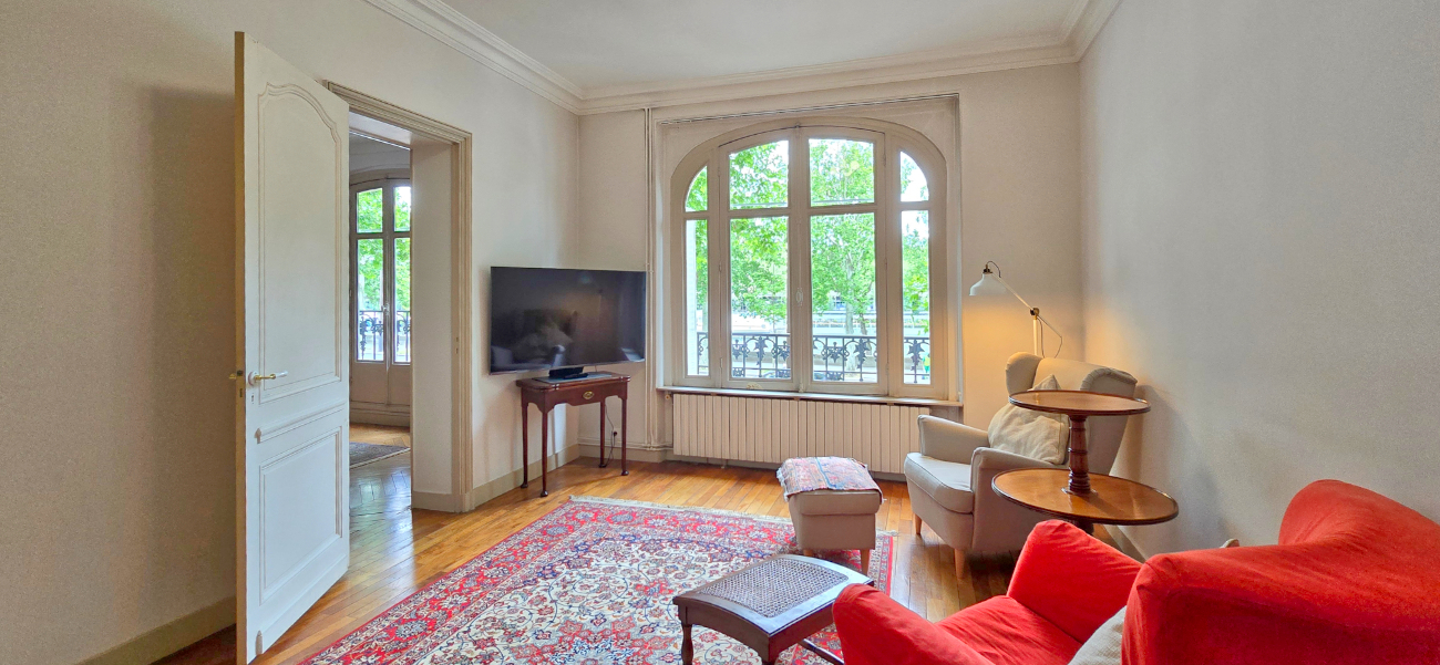 French property for sale in Paris, Paris - €2,394,000 - photo 