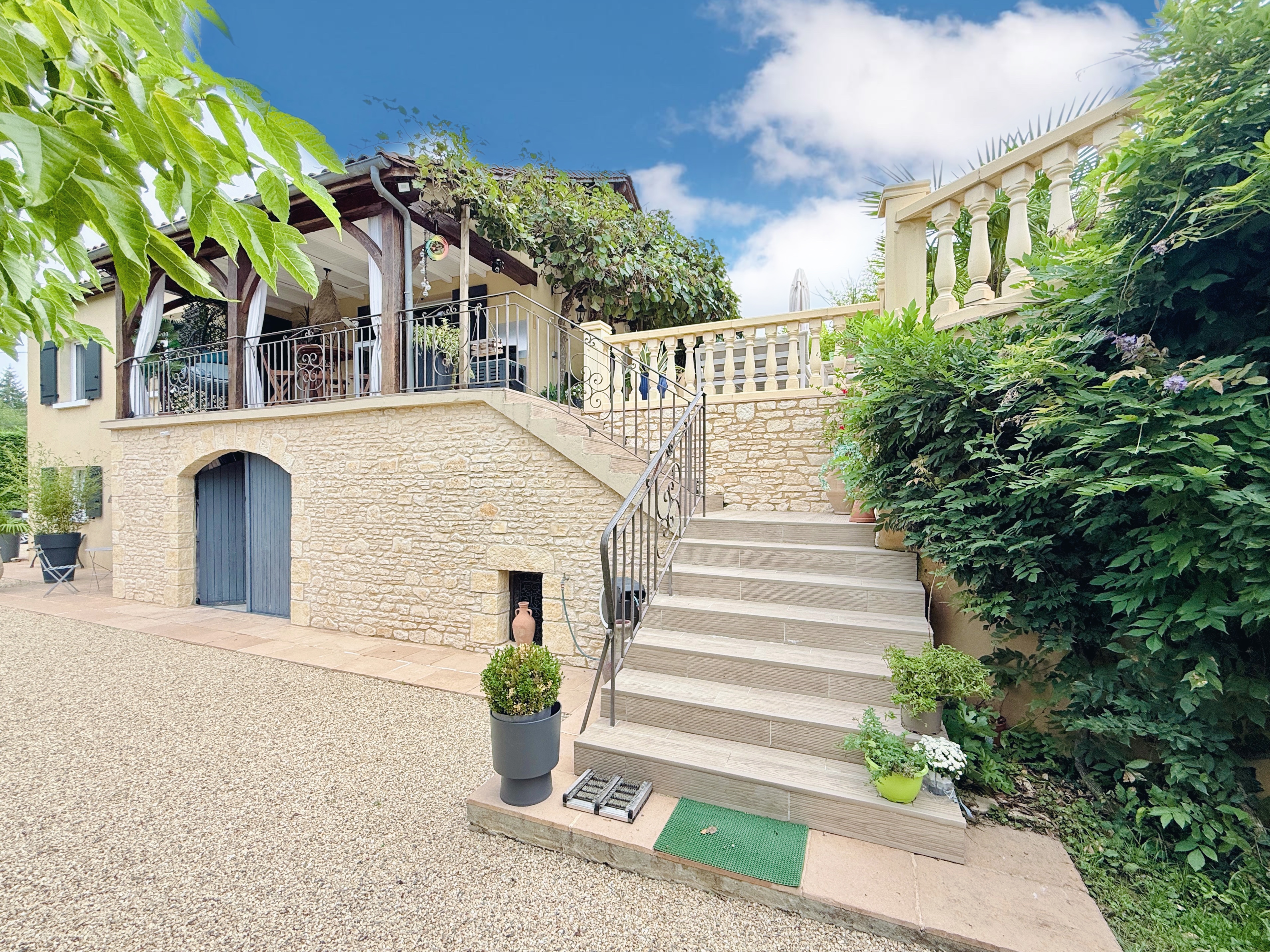 French property for sale in Sarlat-la-Canéda, Dordogne - €612,000 - photo 