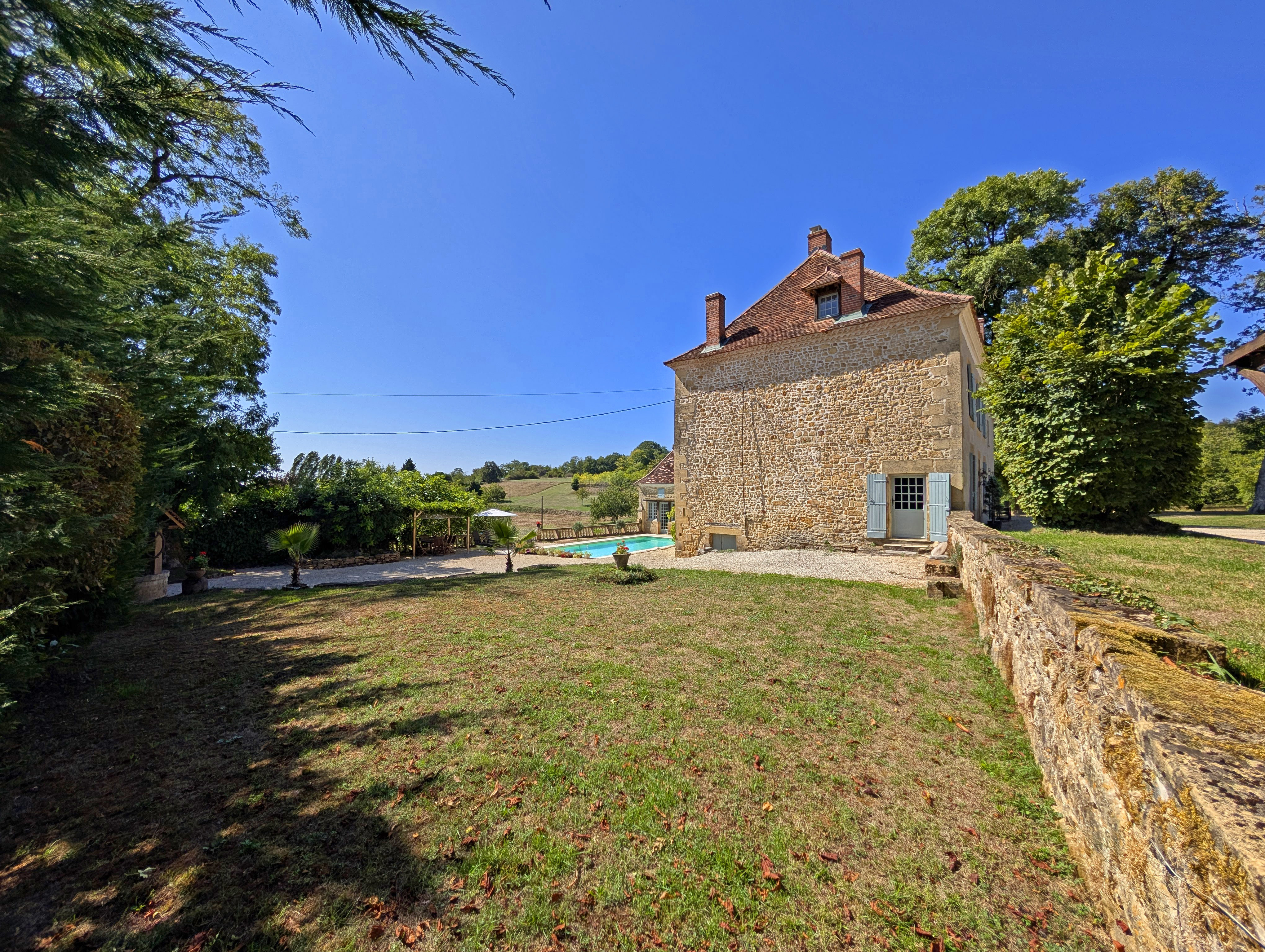 French property for sale in Nanthiat, Dordogne - €1,047,000 - photo 