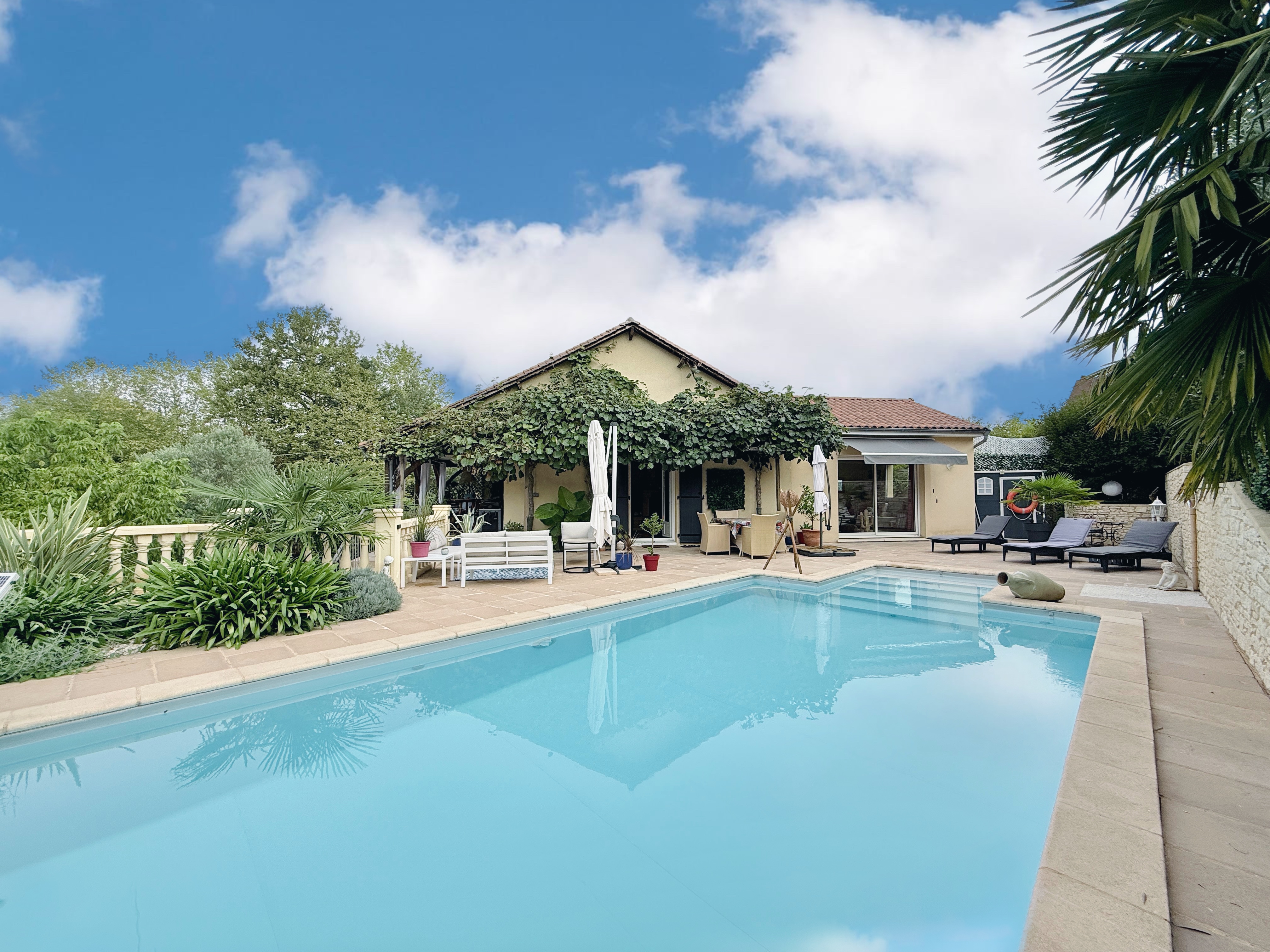 French property for sale in Sarlat-la-Canéda, Dordogne - €612,000 - photo 