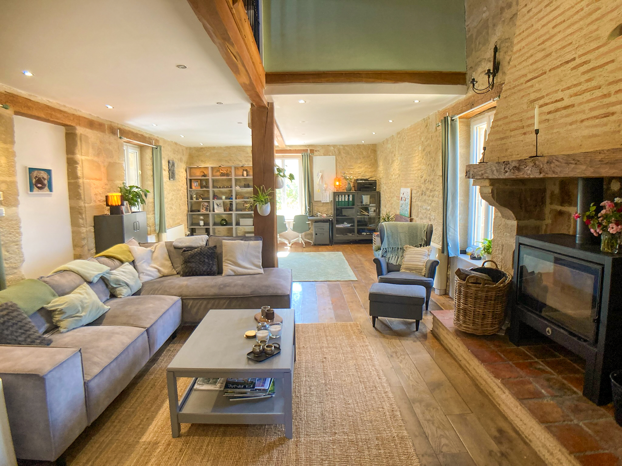 French property for sale in Lauzun, Lot-et-Garonne - €1,200,000 - photo 