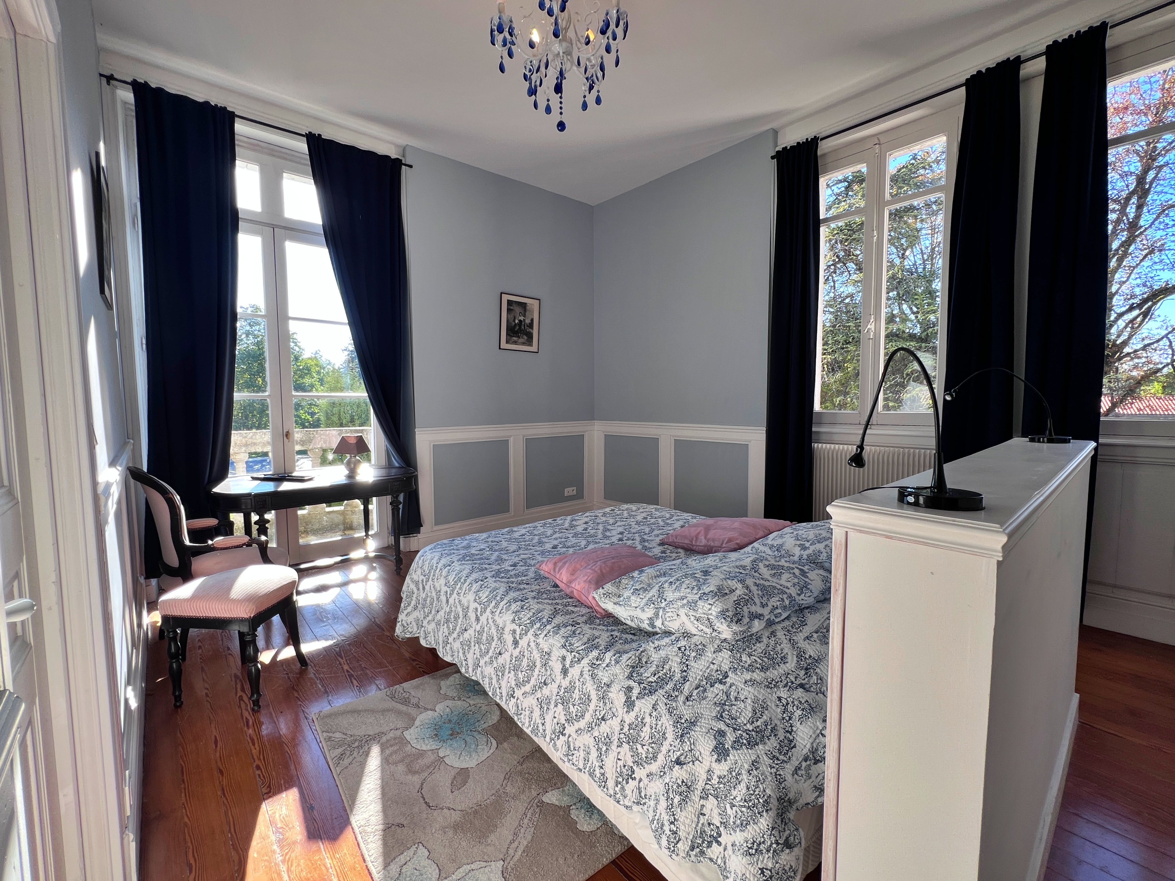 French property for sale in Foussignac, Charente - €1,961,000 - photo 
