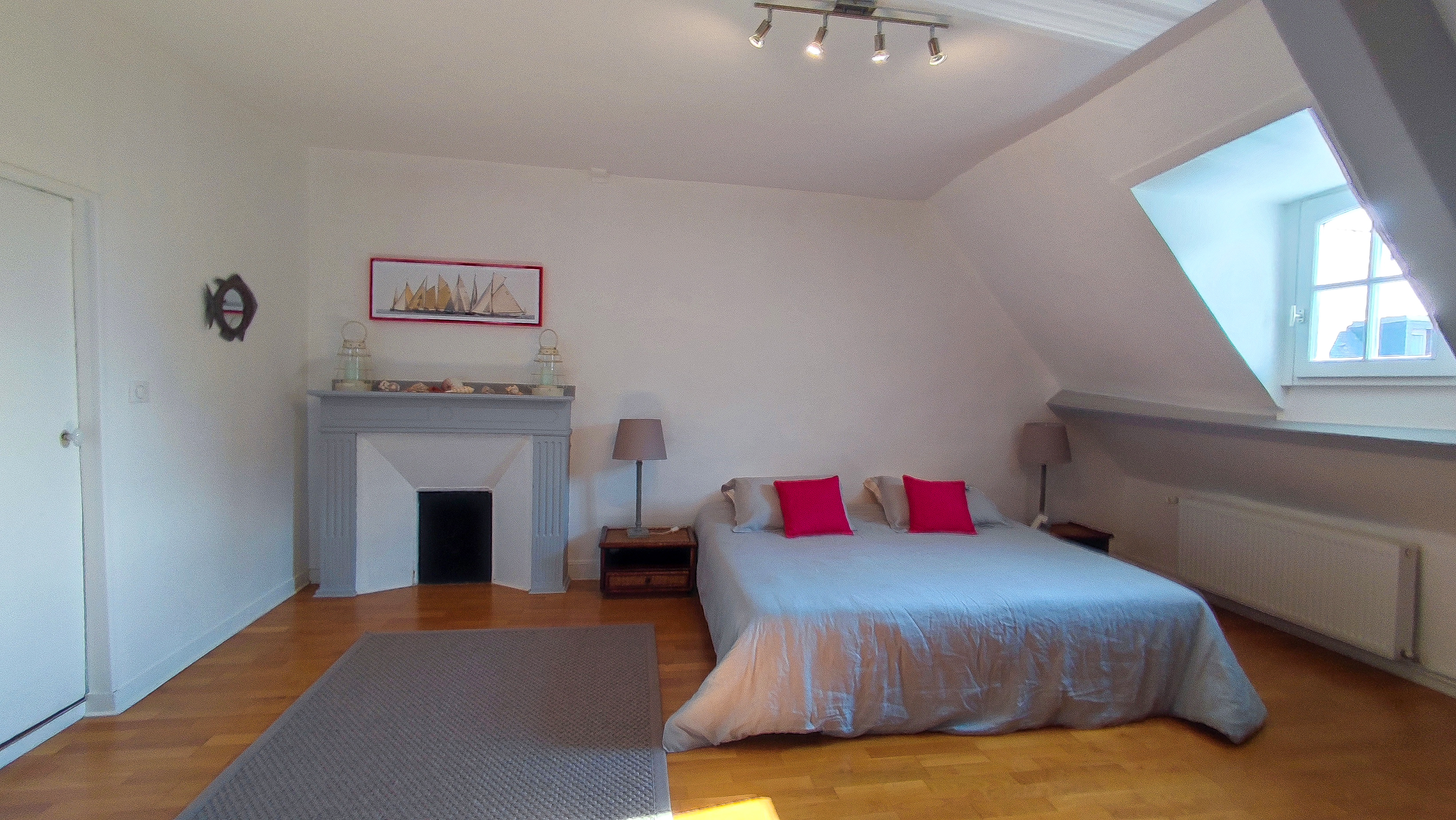 Propriété en France à vendre à Dinan, Côtes-d'Armor - &#8364;990 000 - photo 