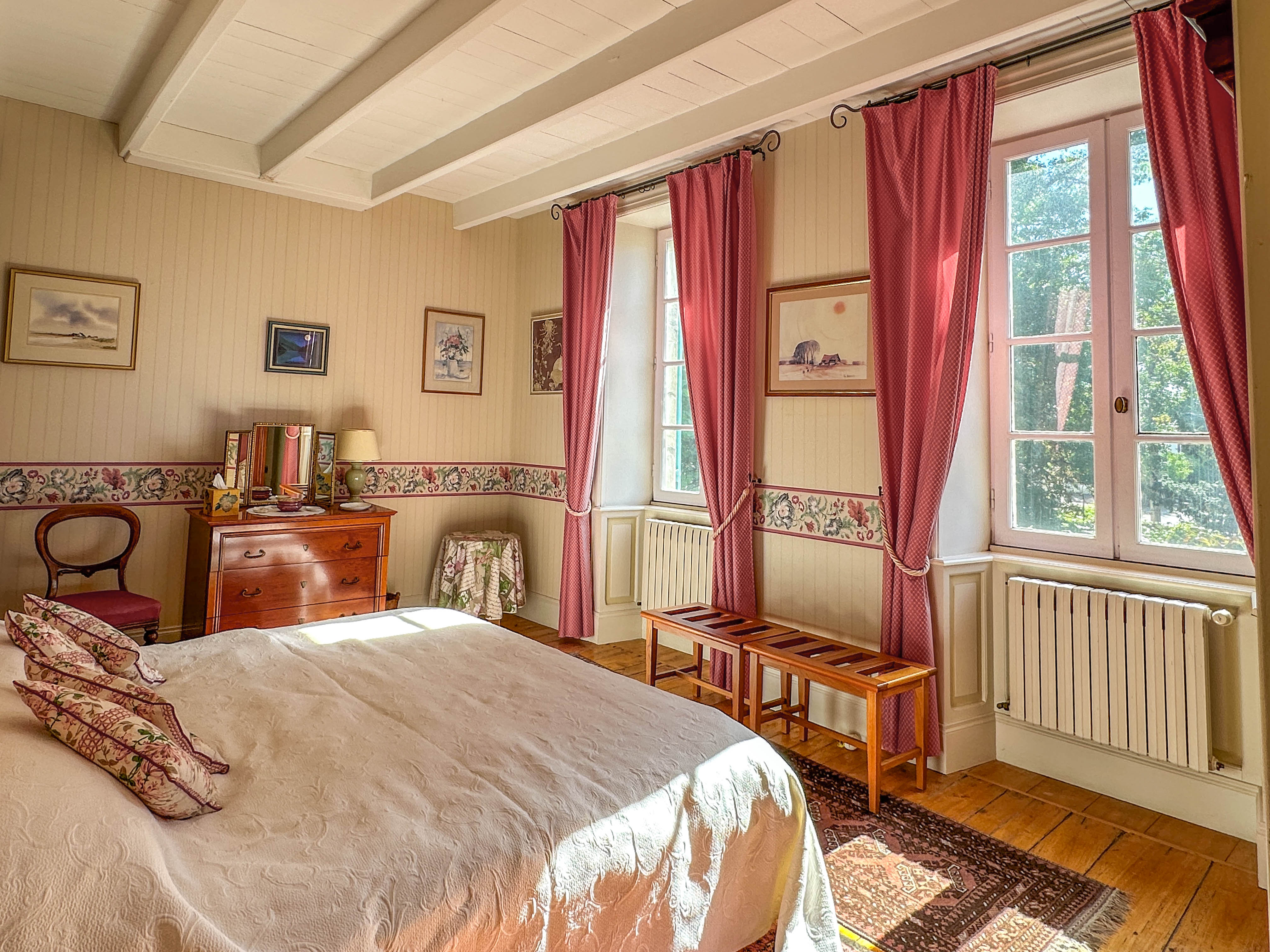 Propriété en France à vendre à Bazauges, Charente-Maritime - &#8364;530 000 - photo 