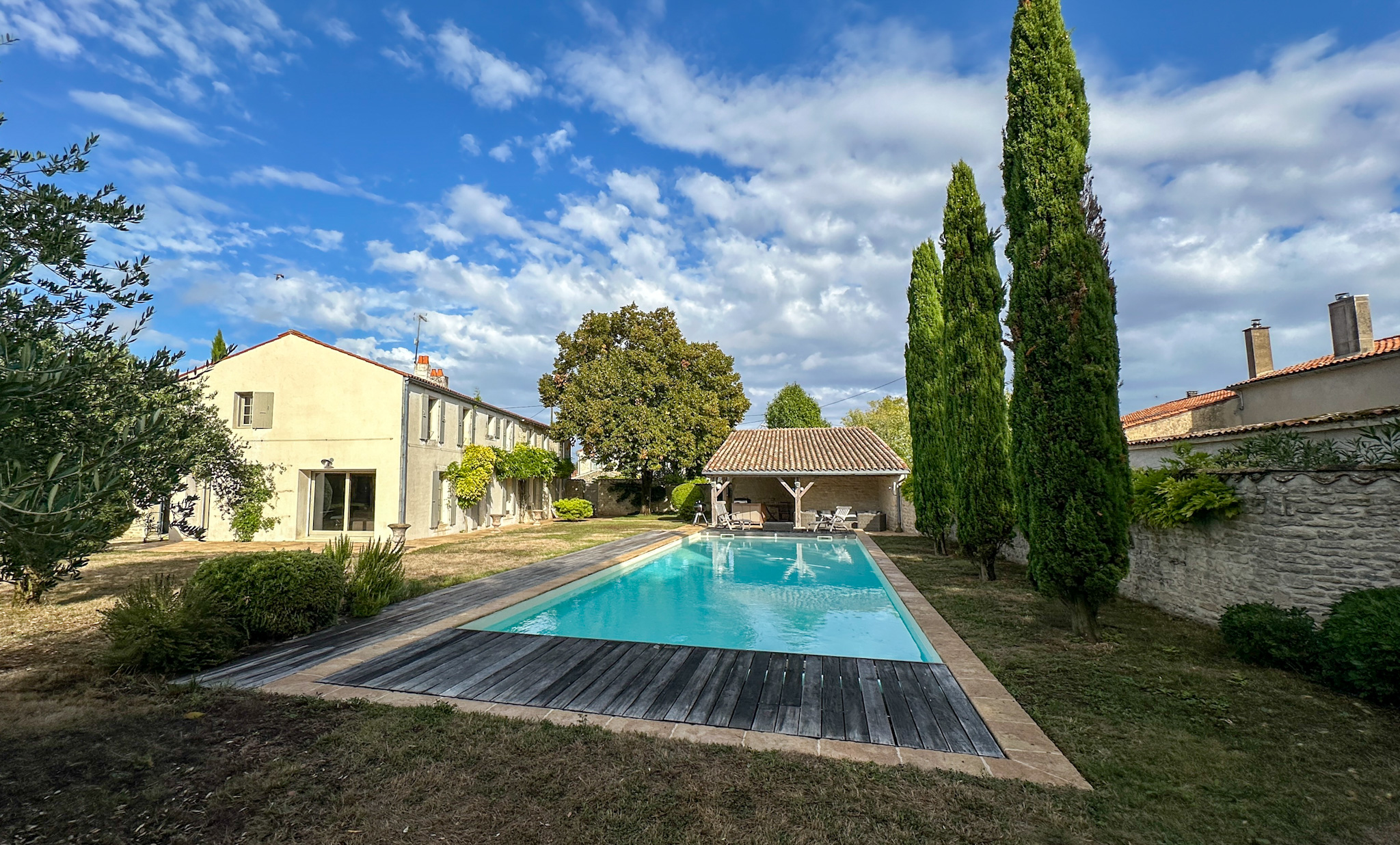 Propriété en France à vendre à Dompierre-sur-Mer, Charente-Maritime - &#8364;1 190 000 - photo 