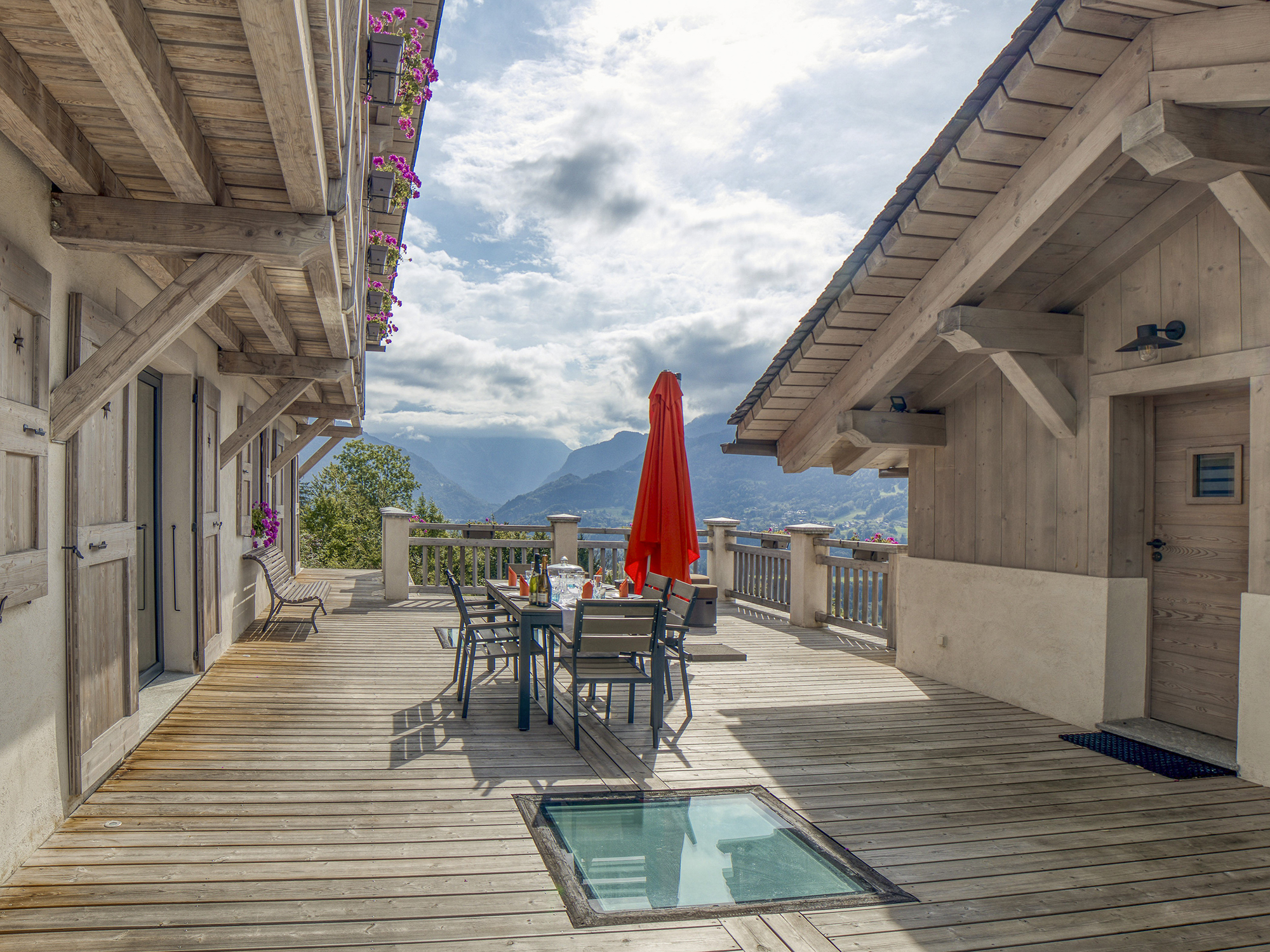 Propriété en France à vendre à Verchaix, Haute-Savoie - €2 750 000 - photo