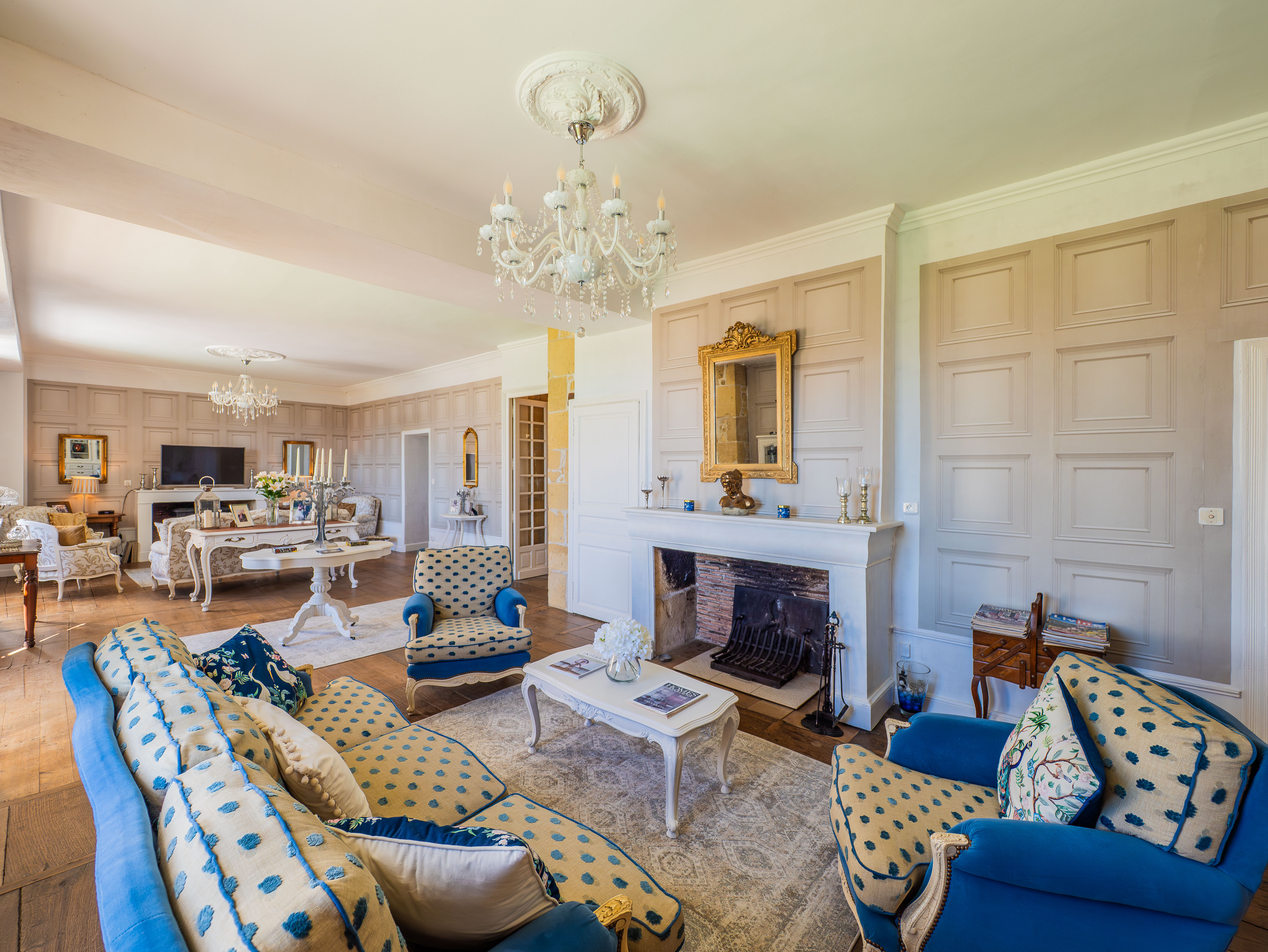 French property for sale in Nanthiat, Dordogne - €1,047,000 - photo 