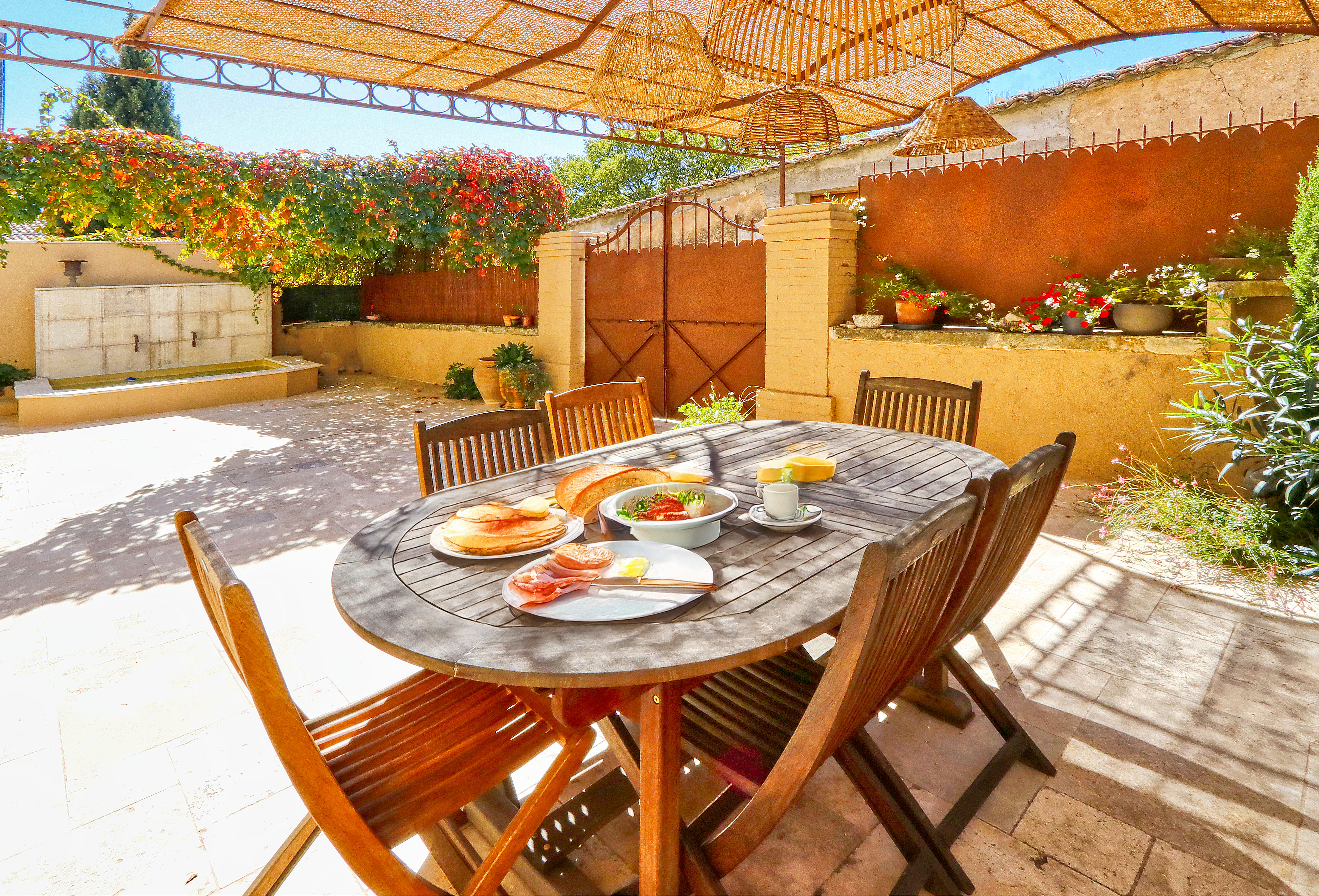 Propriété en France à vendre à Rustrel, Vaucluse - &#8364;798 000 - photo 