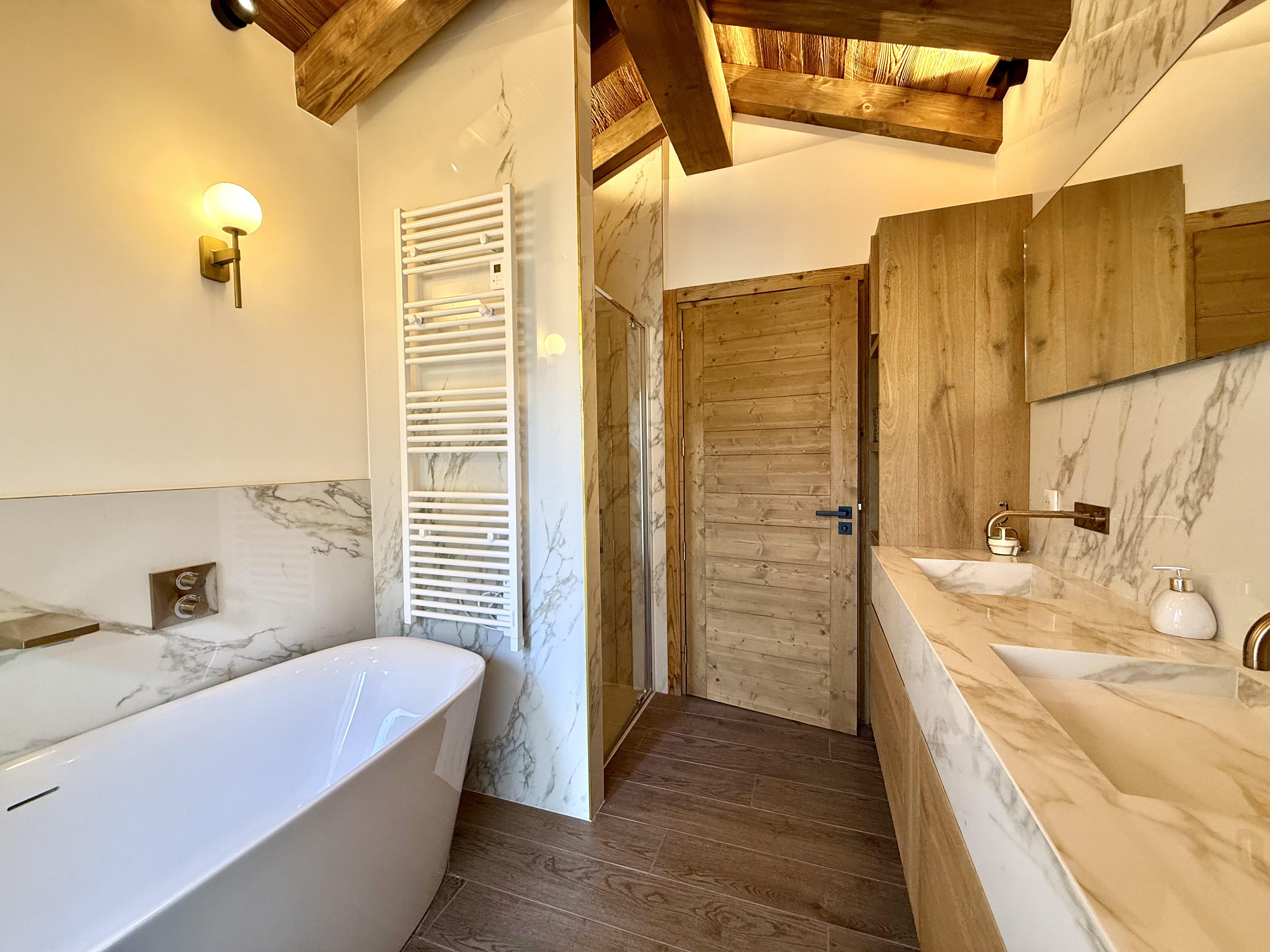 French property for sale in Courchevel, Savoie - €5,950,000 - photo 