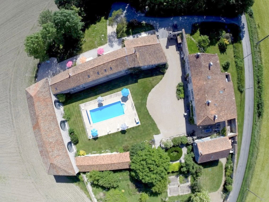 Propriété en France à vendre à Surgères, Charente-Maritime - &#8364;1 590 000 - photo 