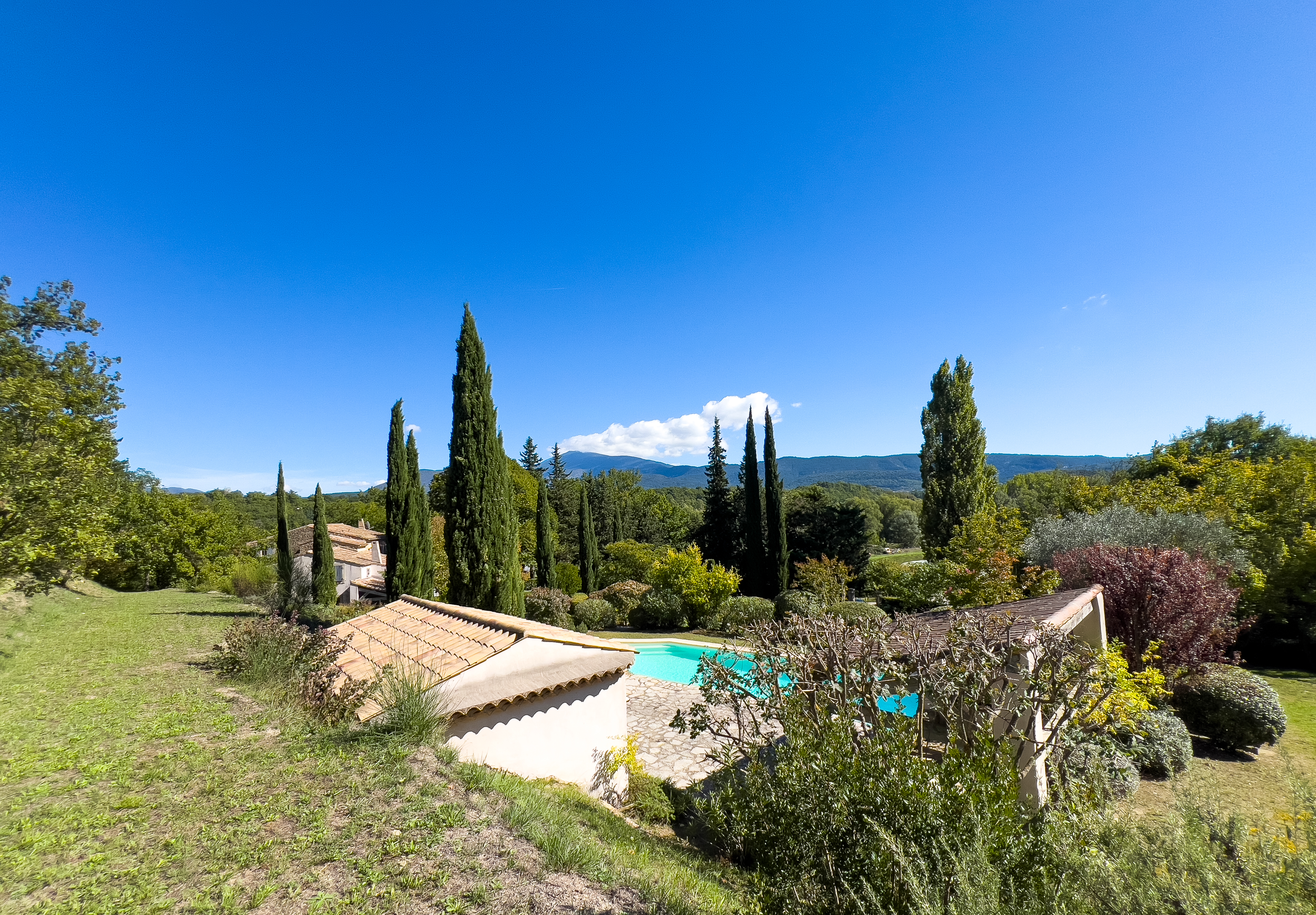 Propriété en France à vendre à Malaucène, Vaucluse - &#8364;1 550 000 - photo 