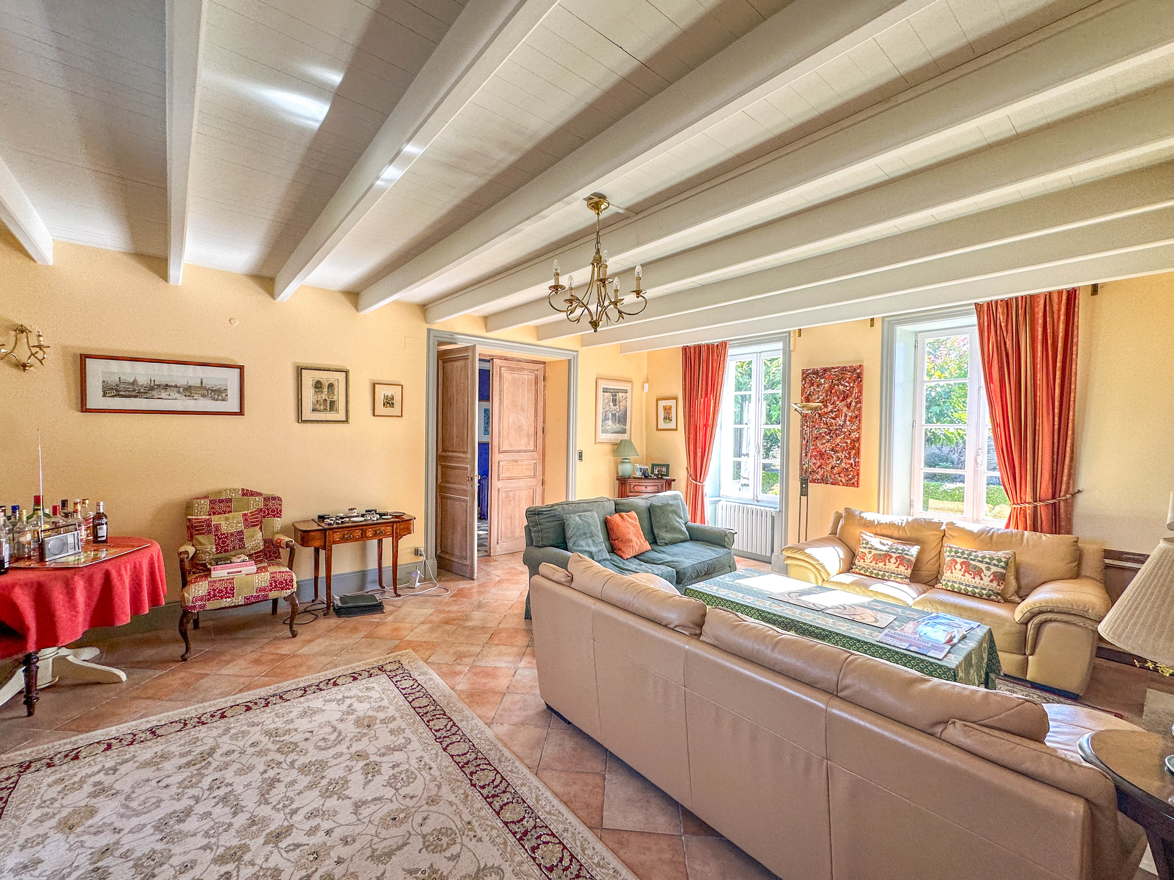 Propriété en France à vendre à Bazauges, Charente-Maritime - &#8364;530 000 - photo 