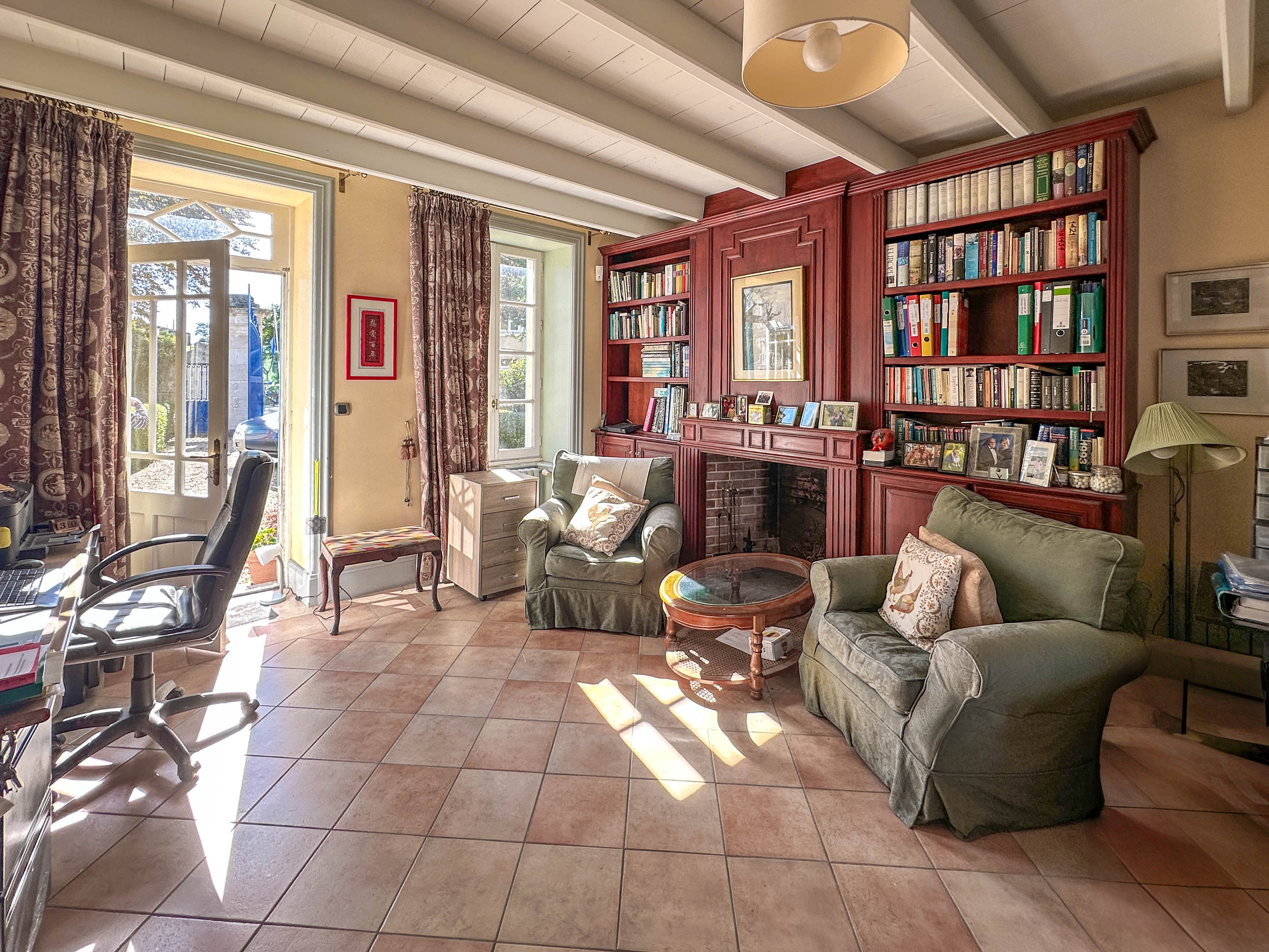 Propriété en France à vendre à Bazauges, Charente-Maritime - &#8364;530 000 - photo 