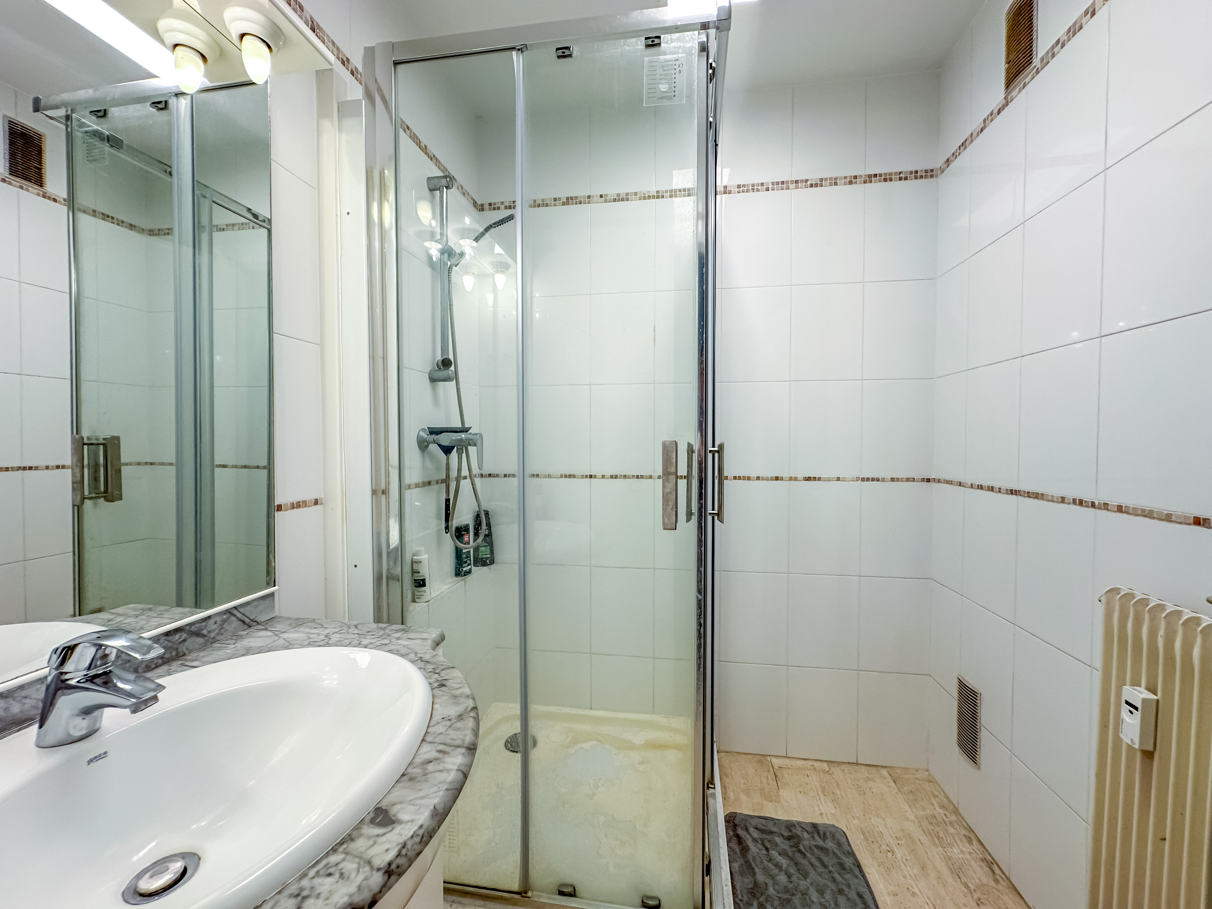 Propriété en France à vendre à Antibes, Alpes-Maritimes - €650 000 - photo 