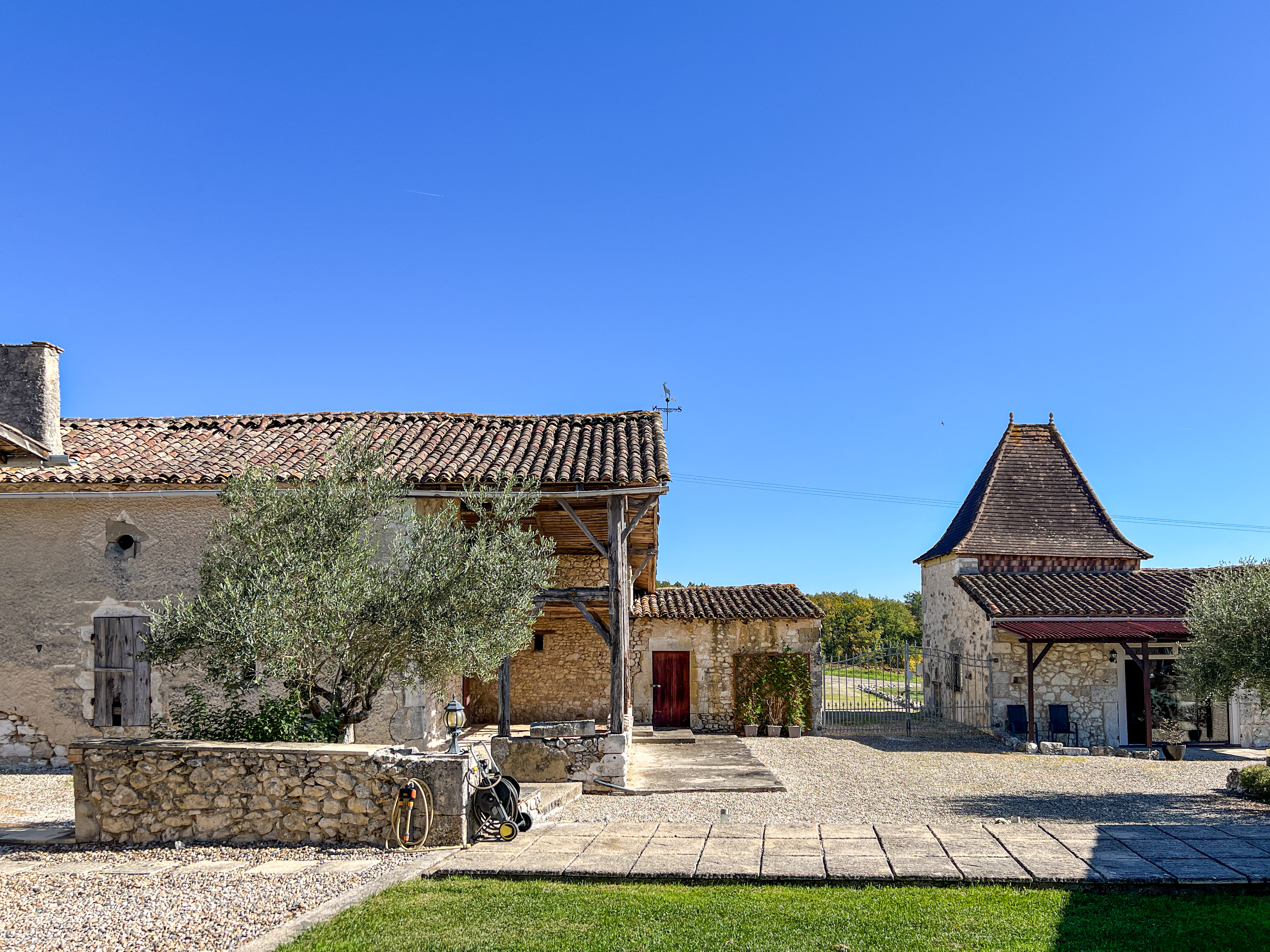 Propriété en France à vendre à Duras, Lot-et-Garonne - €648 000 - photo 