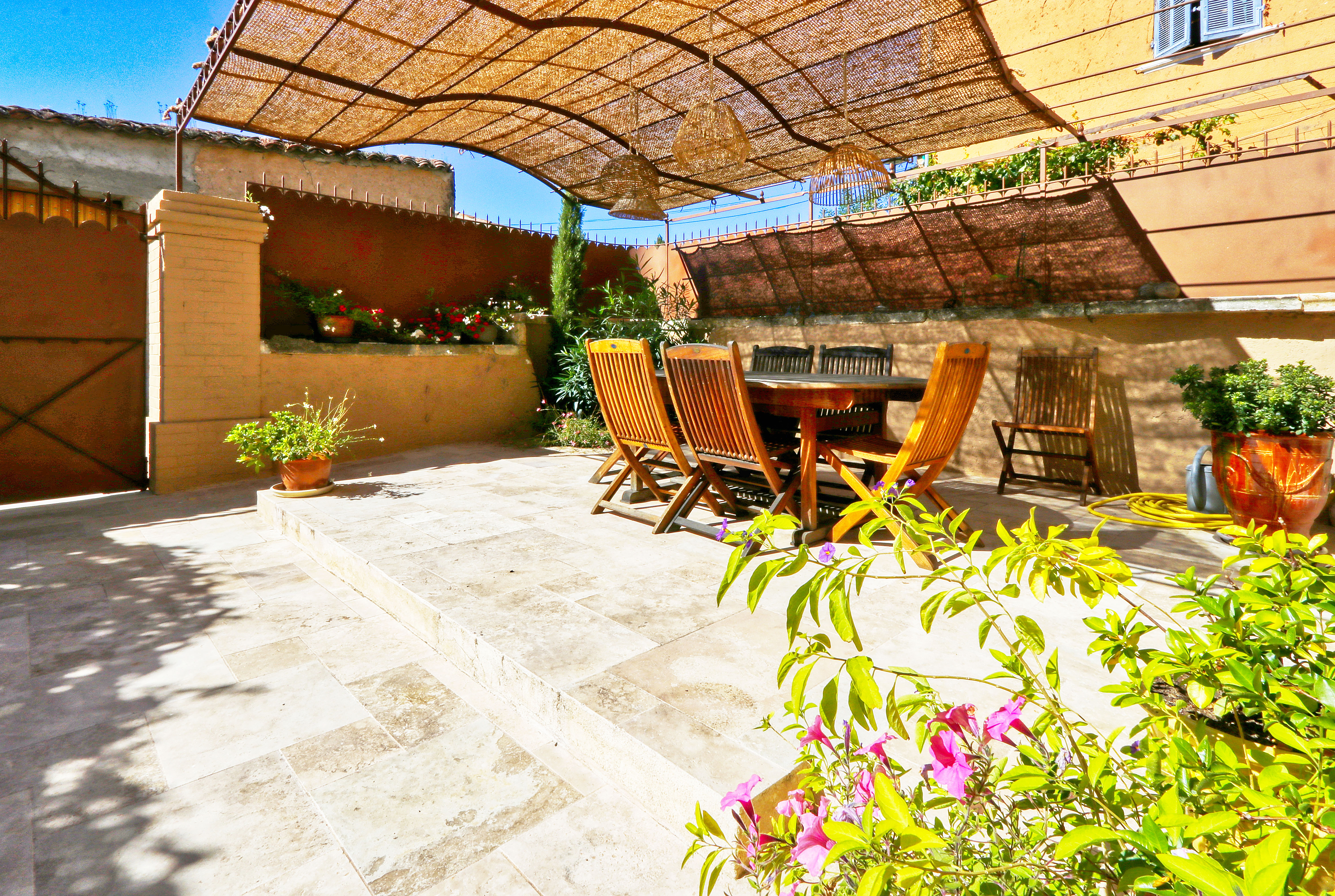 Propriété en France à vendre à Rustrel, Vaucluse - &#8364;798 000 - photo 