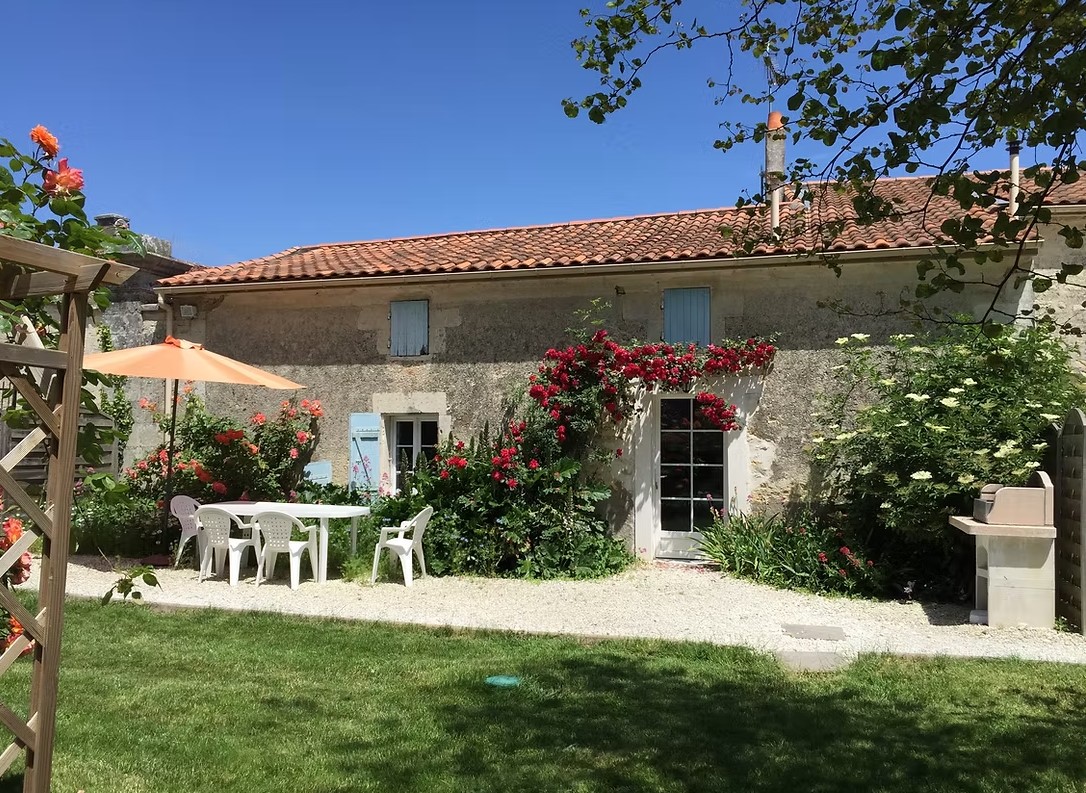 Propriété en France à vendre à Surgères, Charente-Maritime - &#8364;1 590 000 - photo 