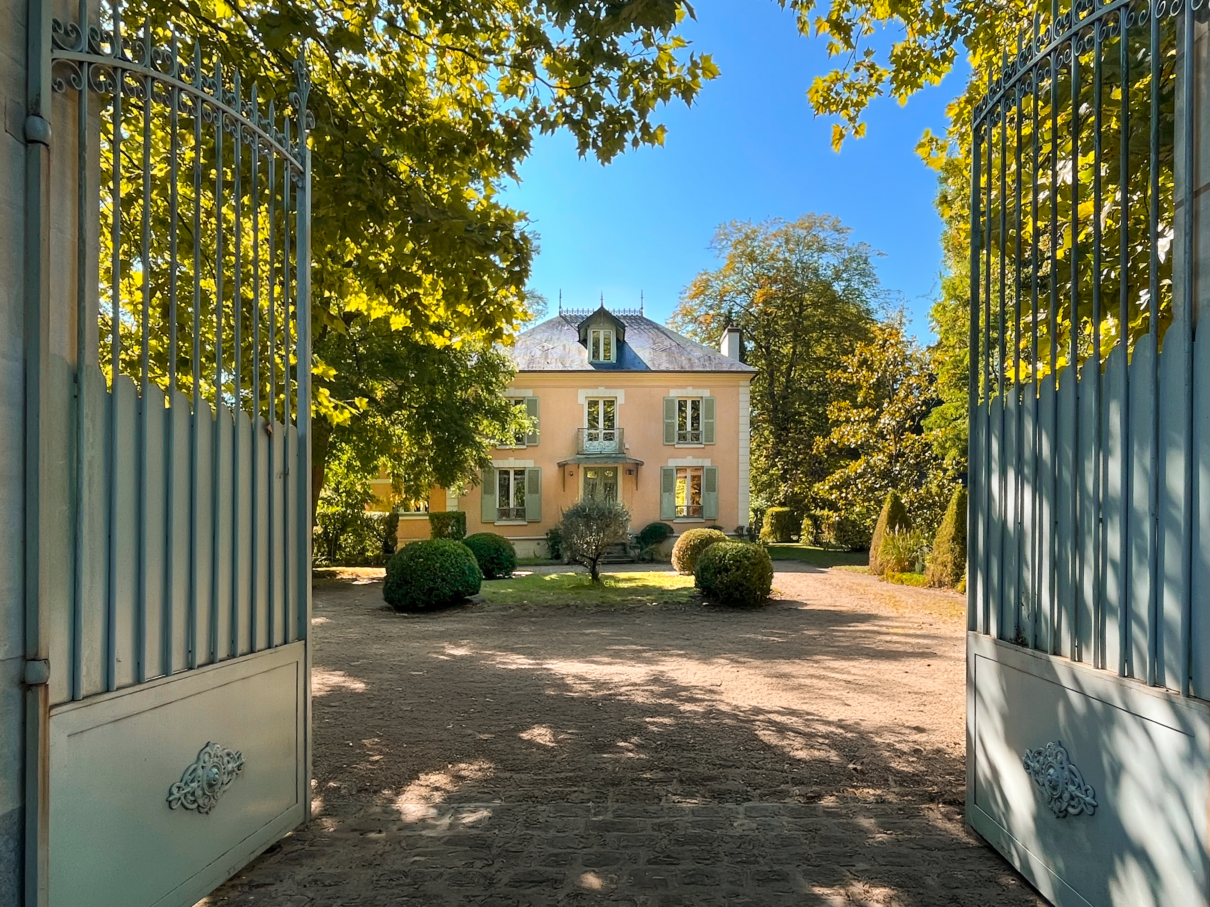 Propriété en France à vendre à Cergy, Val-d'Oise - &#8364;1 100 000 - photo 