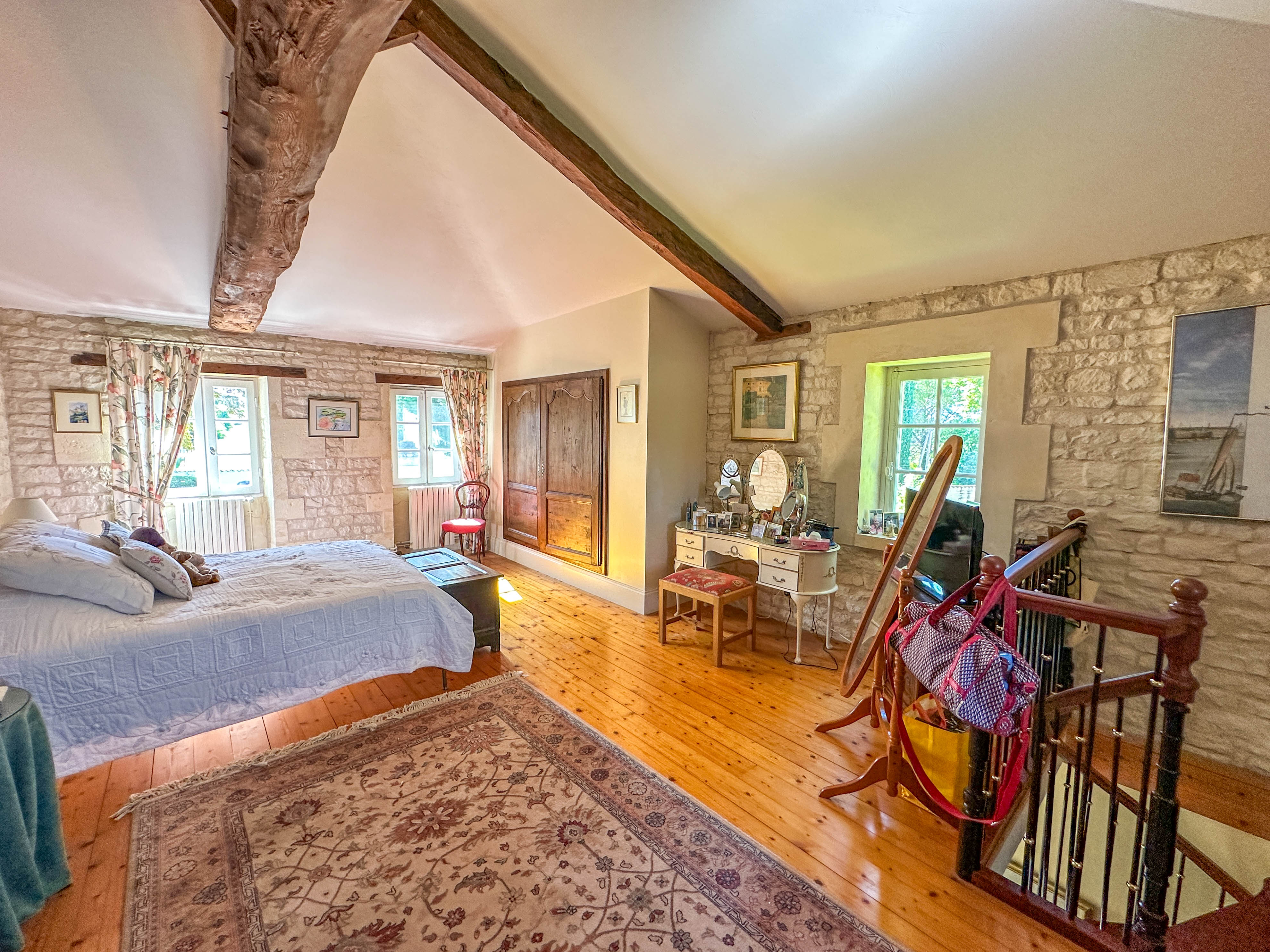 Propriété en France à vendre à Bazauges, Charente-Maritime - &#8364;530 000 - photo 