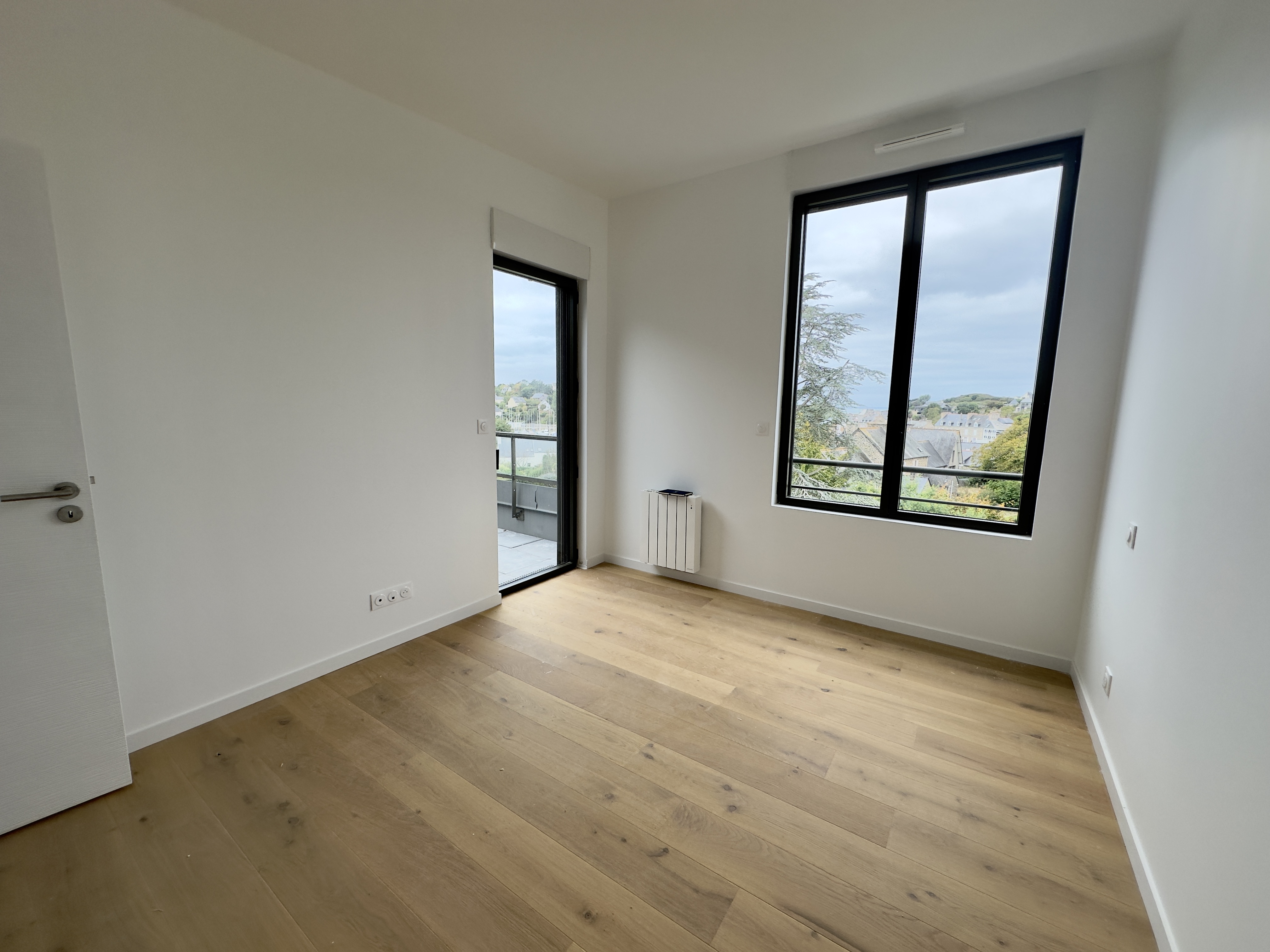 French property for sale in Pléneuf-Val-André, Côtes-d'Armor - €705,000 - photo 