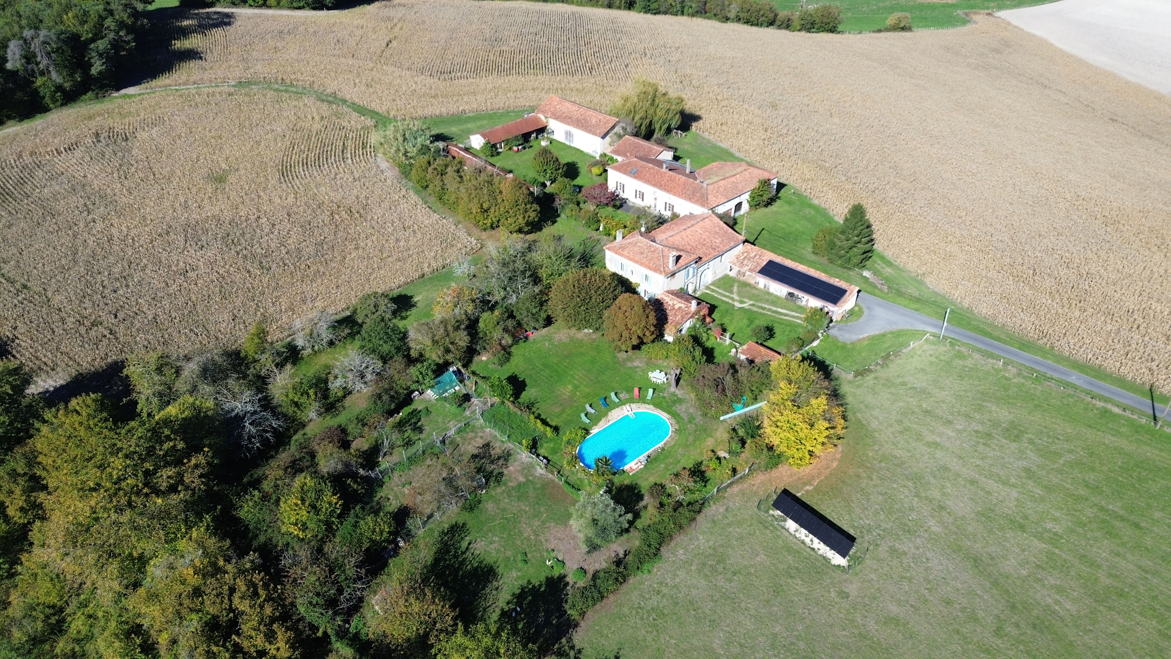 French property for sale in Ronsenac, Charente - €605,000 - photo 
