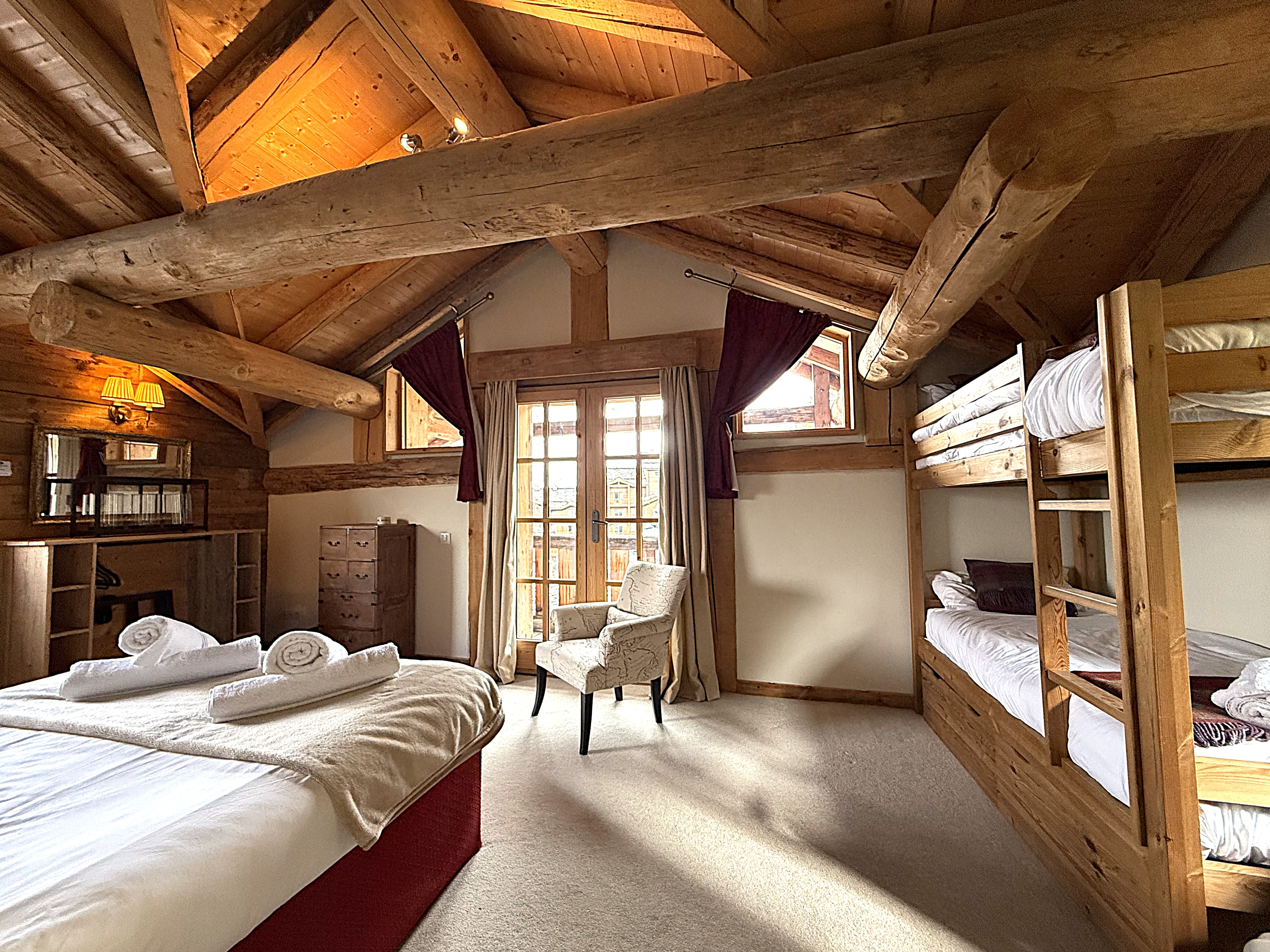 Propriété en France à vendre à Sainte-Foy-Tarentaise, Savoie - &#8364;1 350 000 - photo 