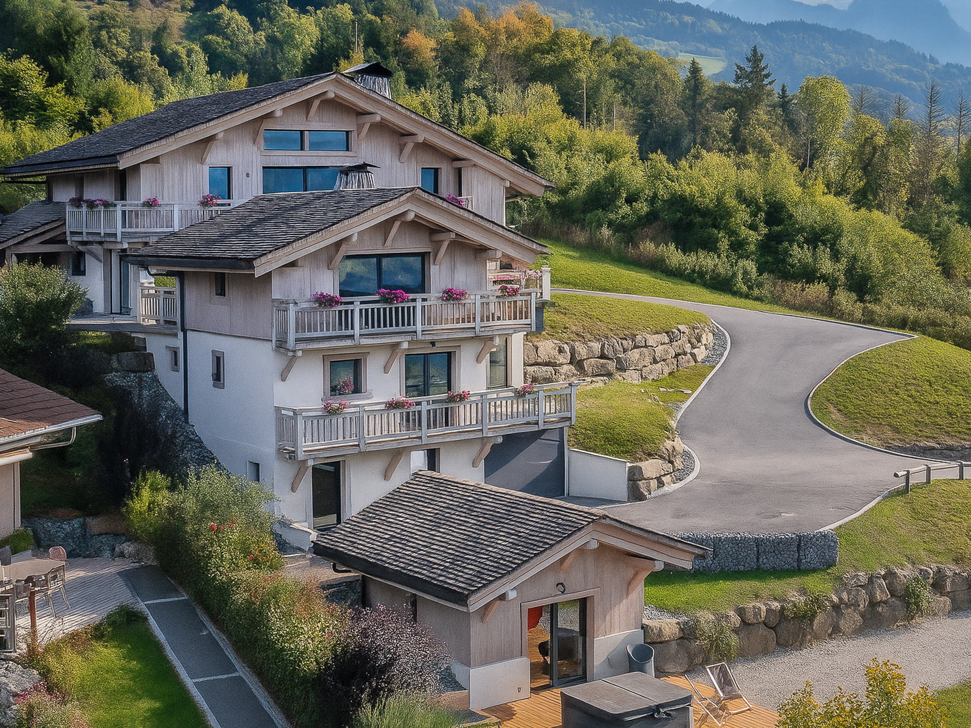 Propriété en France à vendre à Verchaix, Haute-Savoie - €2 750 000 - photo