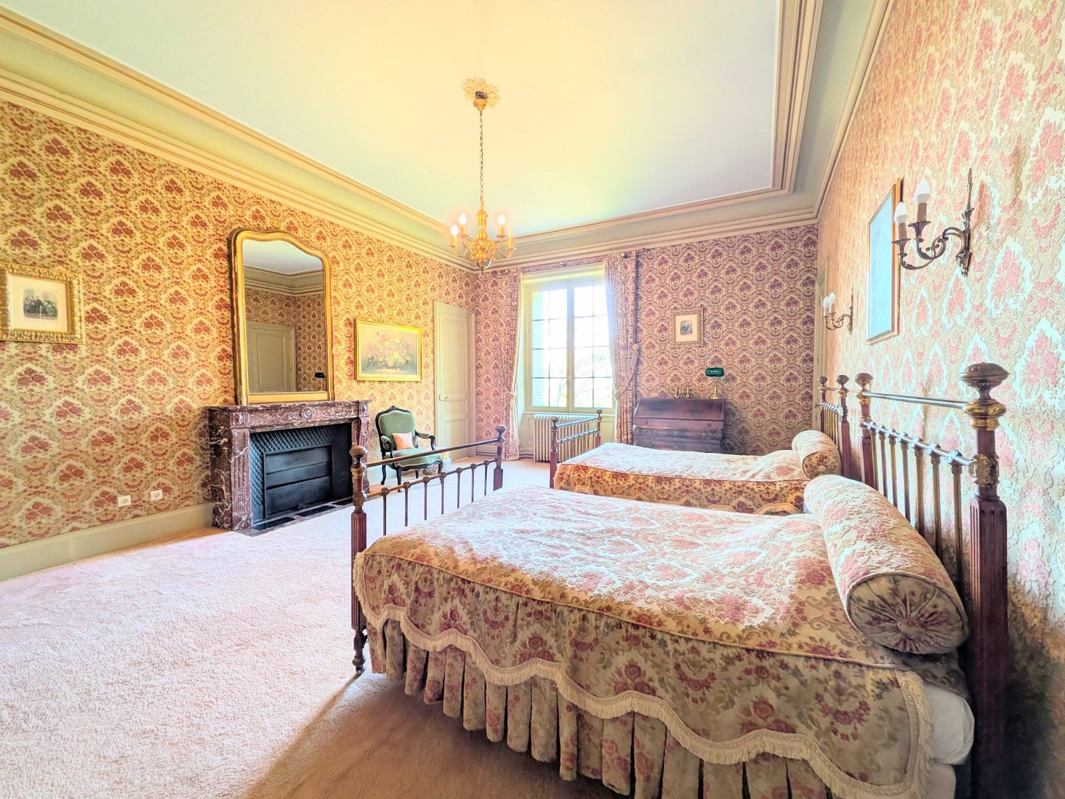 Propriété en France à vendre à Nexon, Haute-Vienne - €1 325 000 - photo 