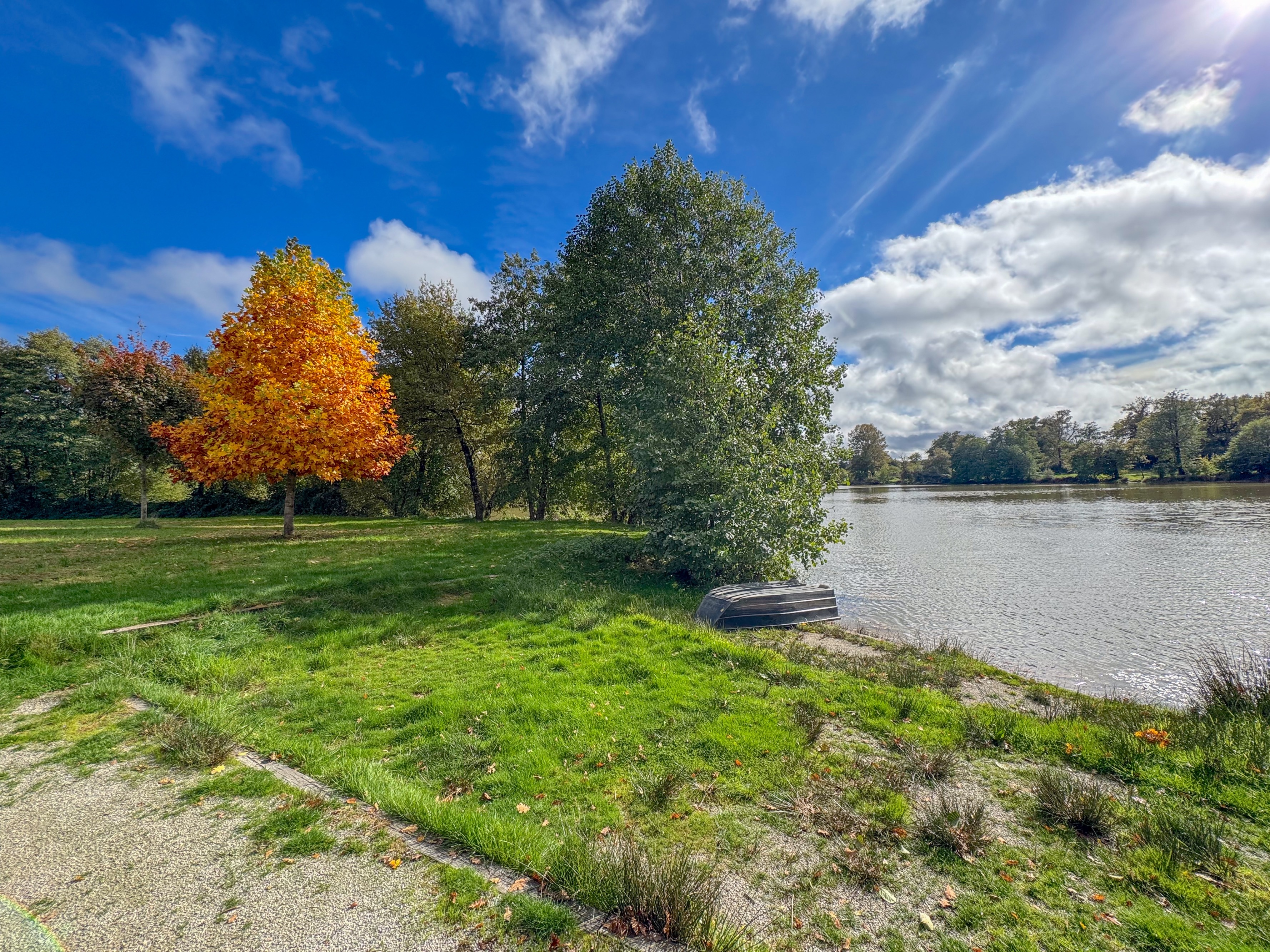 Propriété en France à vendre à Beaulieu-sous-Parthenay, Deux-Sèvres - &#8364;996 400 - photo 