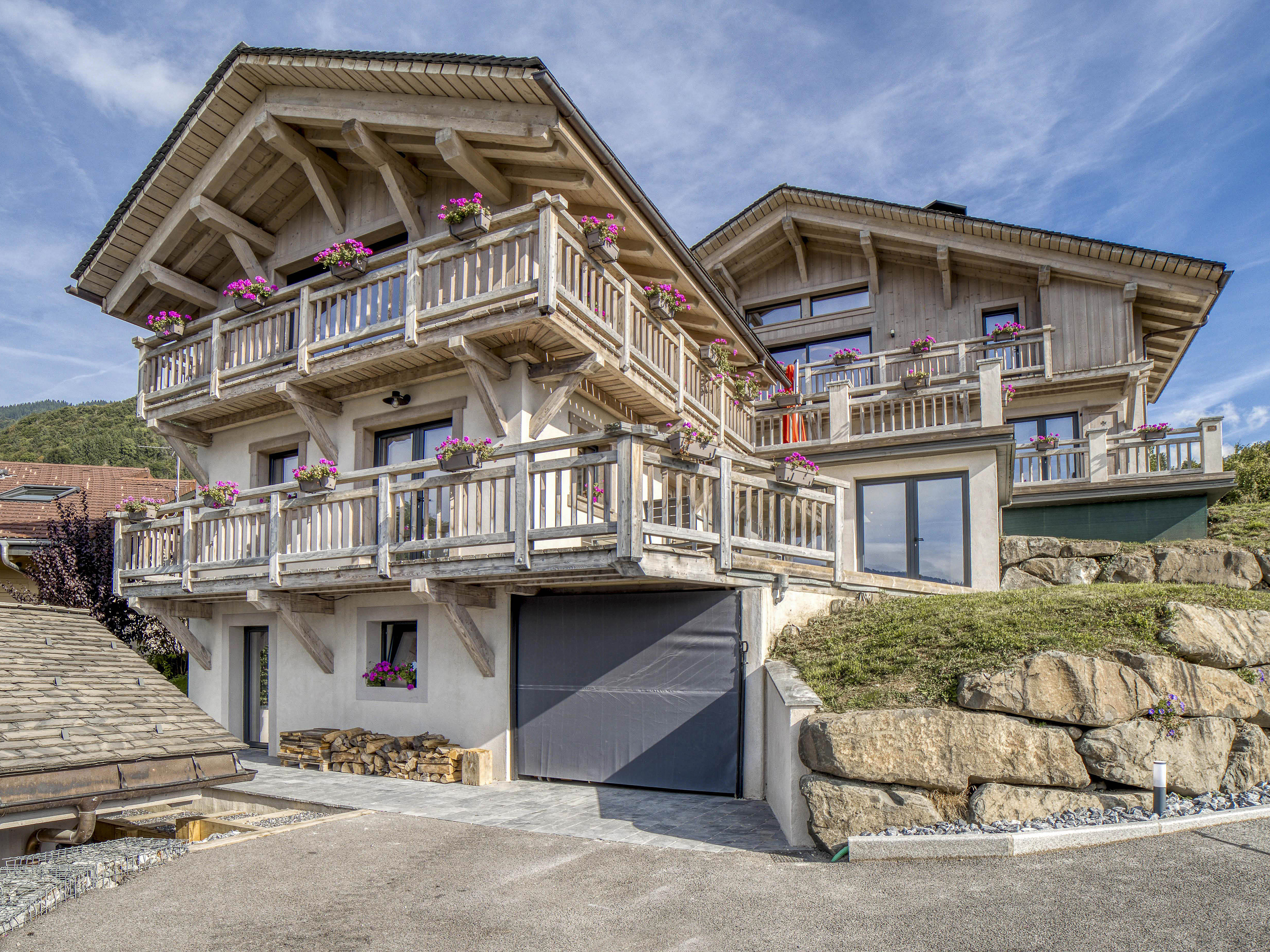 Propriété en France à vendre à Verchaix, Haute-Savoie - €2 750 000 - photo