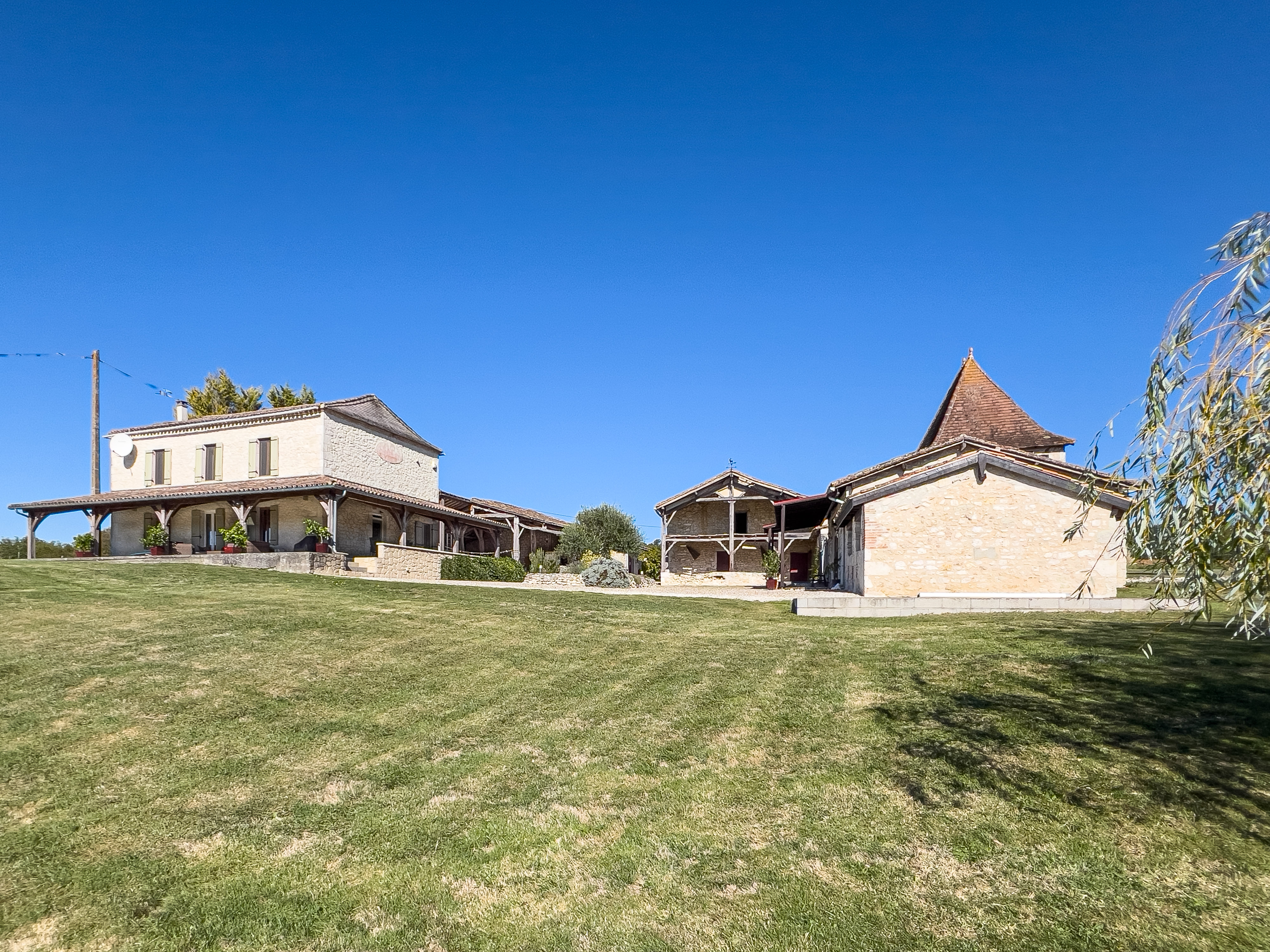 French property for sale in Duras, Lot-et-Garonne - €648,000 - photo 