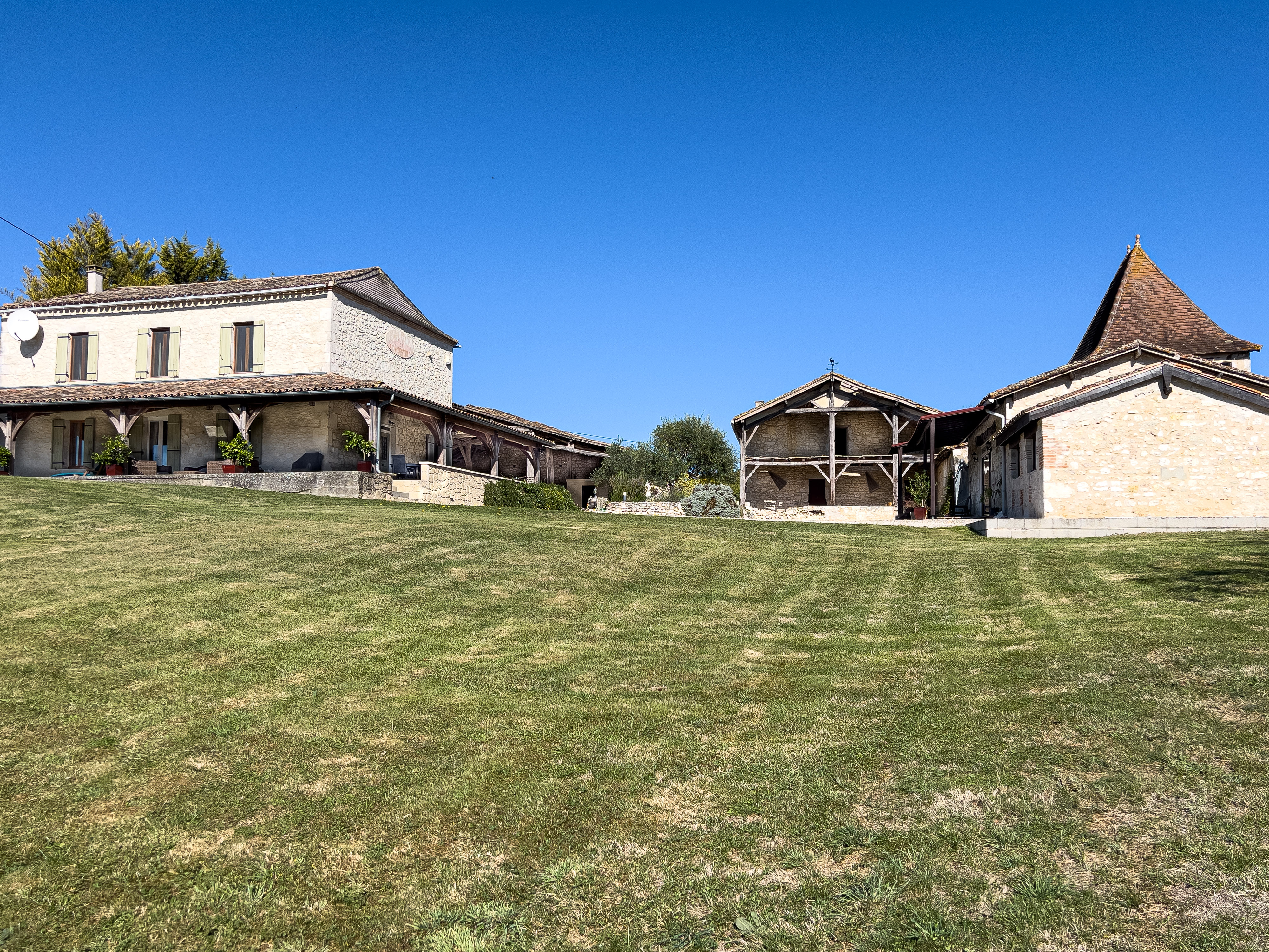 French property for sale in Duras, Lot-et-Garonne - €648,000 - photo 