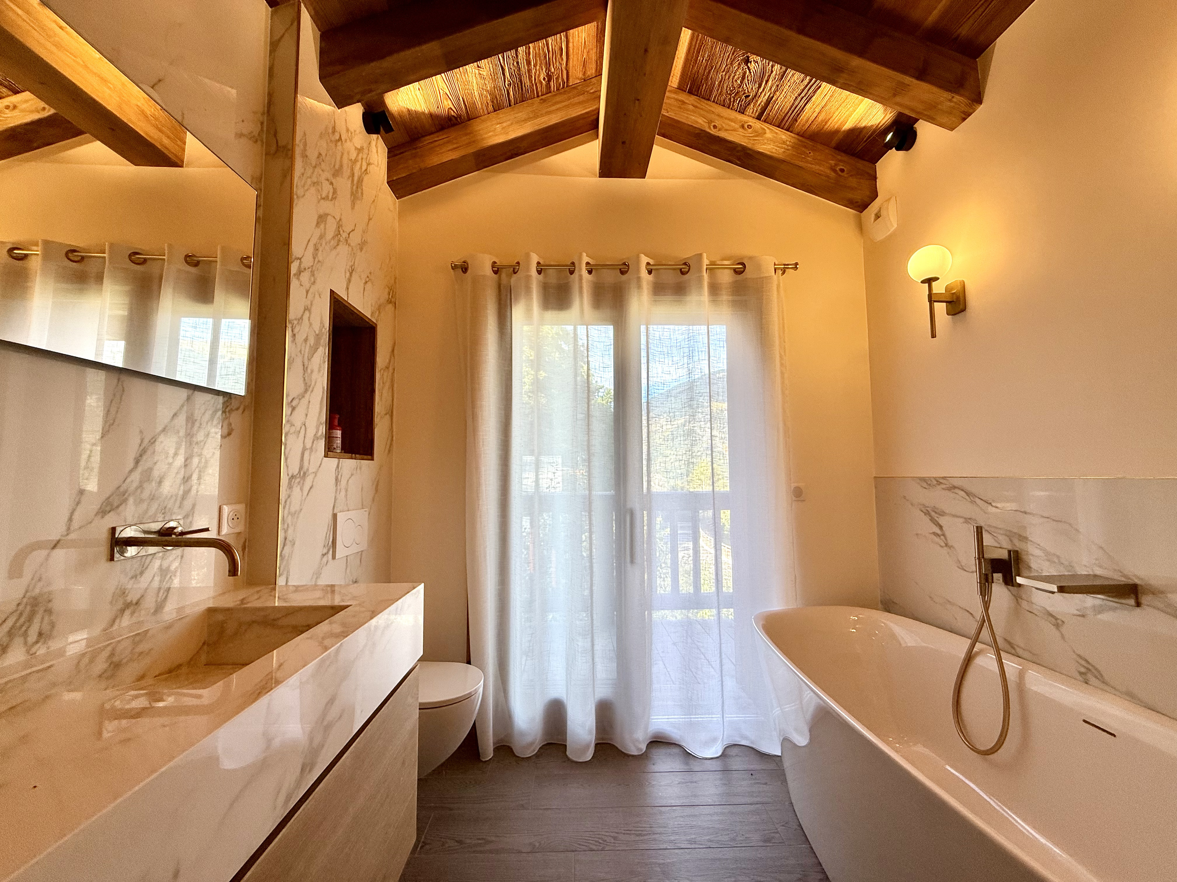 French property for sale in Courchevel, Savoie - €5,950,000 - photo 