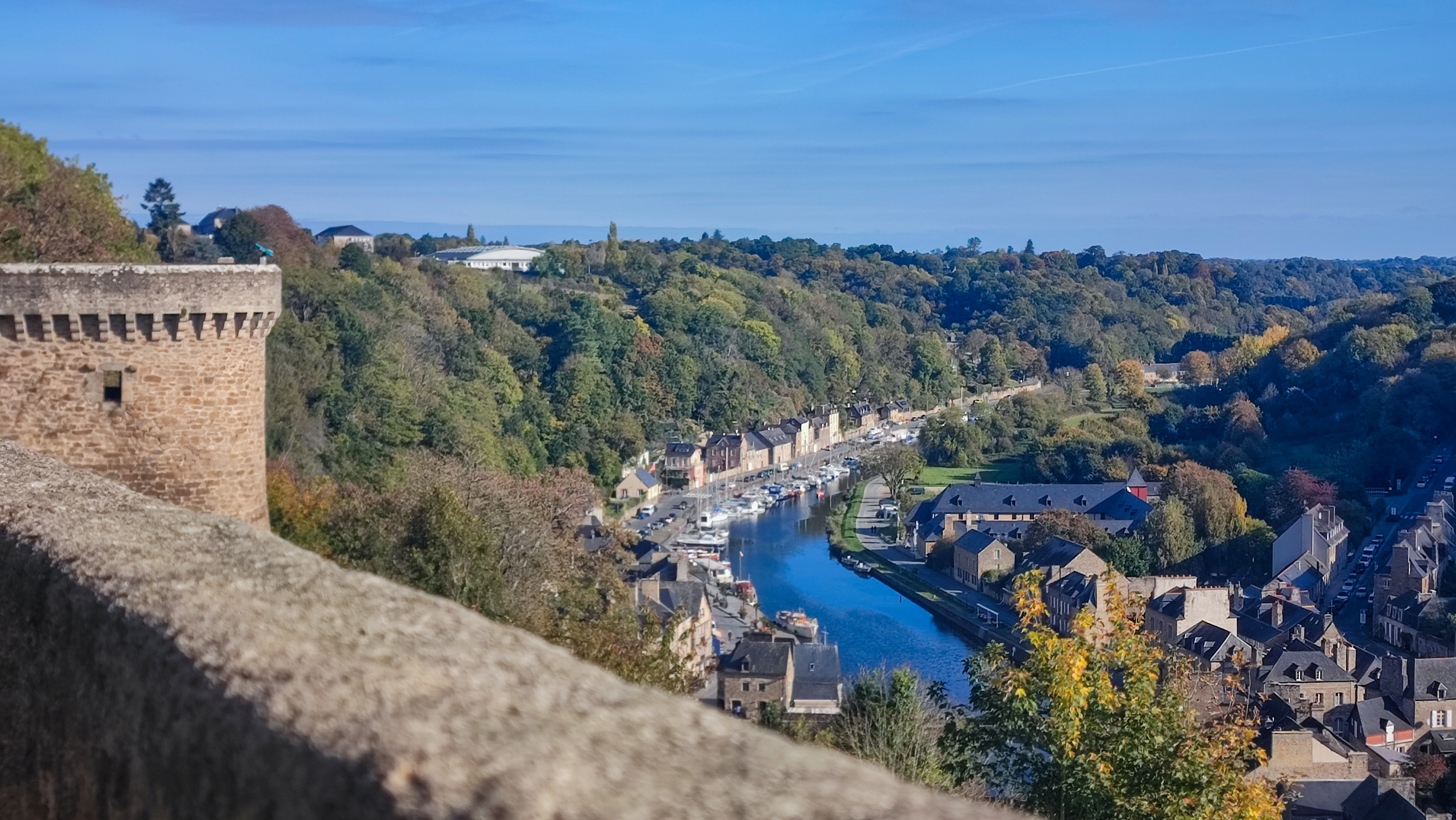 Propriété en France à vendre à Dinan, Côtes-d'Armor - &#8364;990 000 - photo 