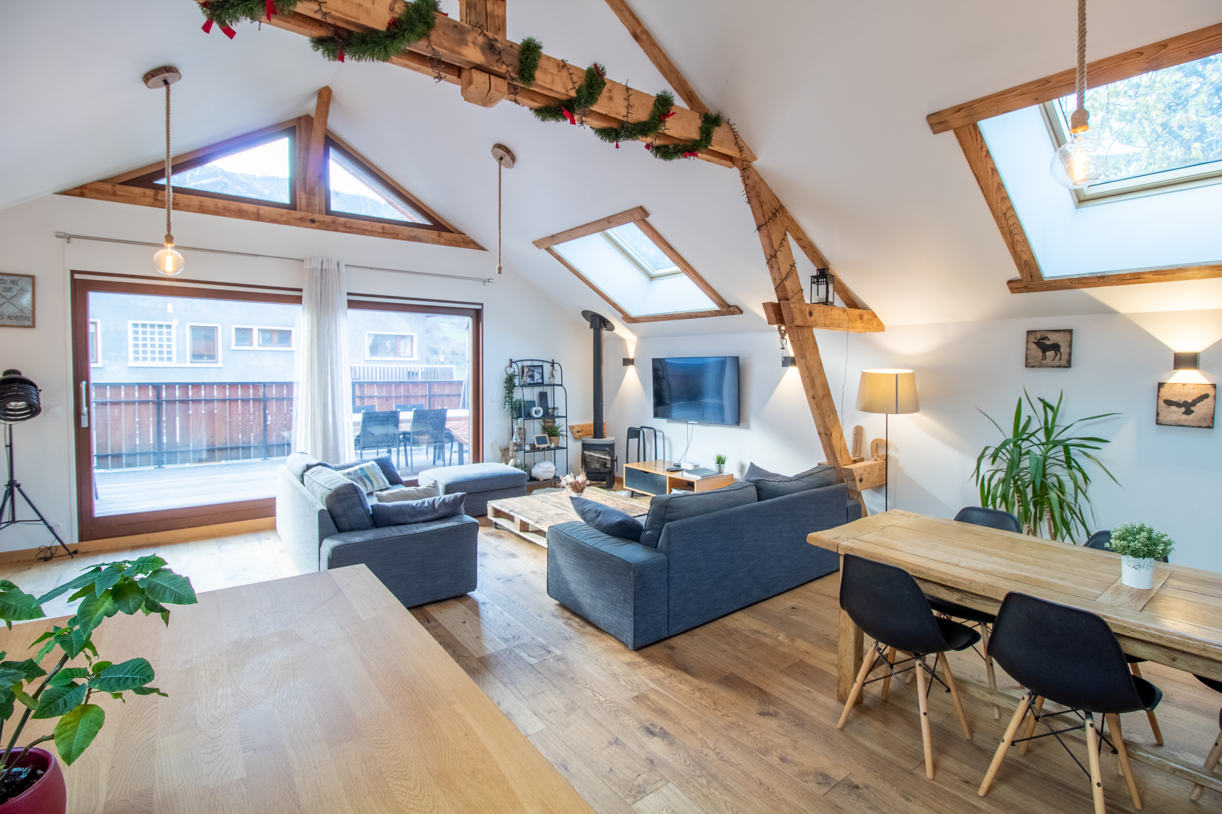 French property for sale in Bozel, Savoie - €885,000 - photo 