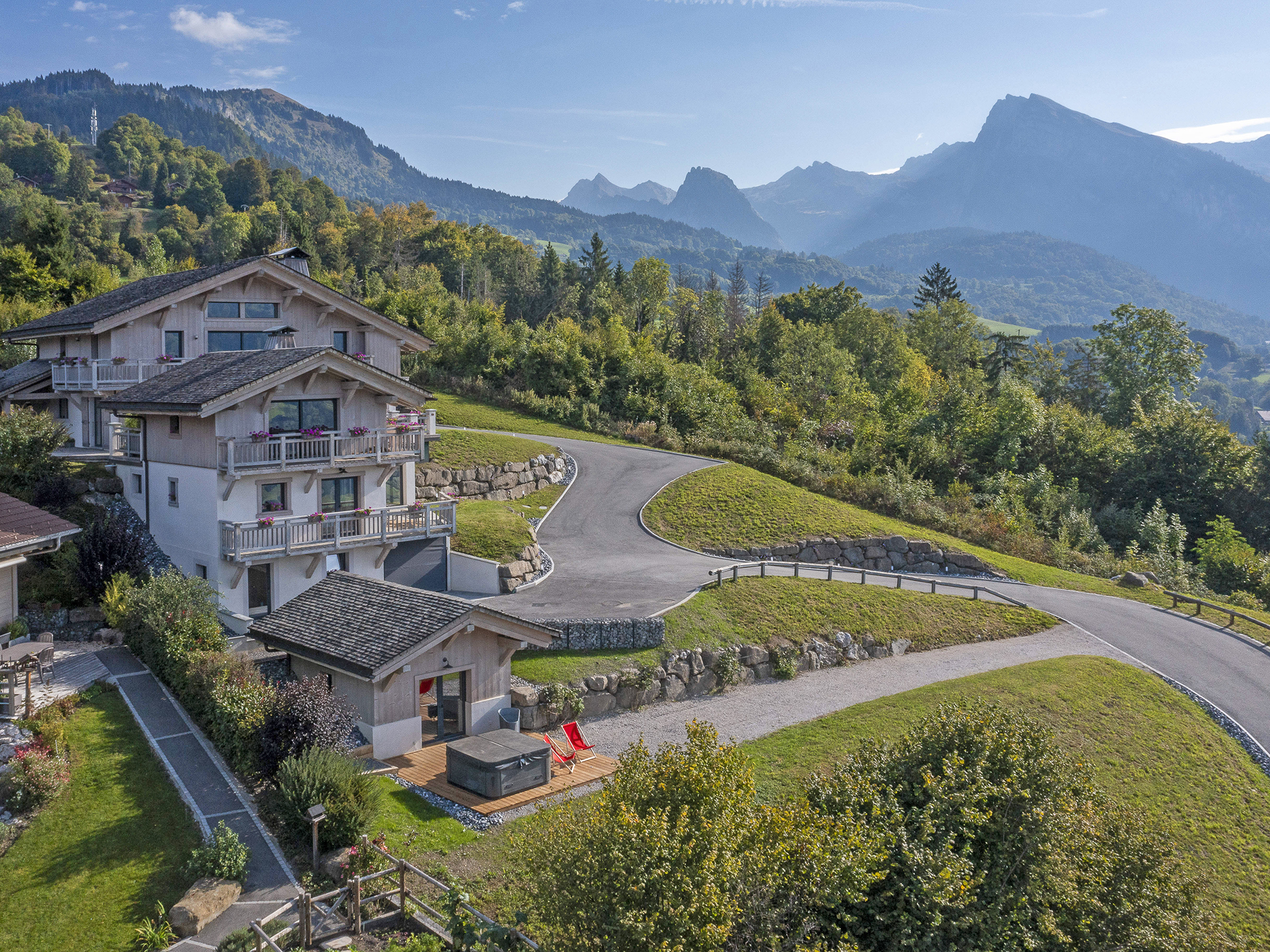 French property for sale in Verchaix, Haute-Savoie - €2,750,000 - photo 