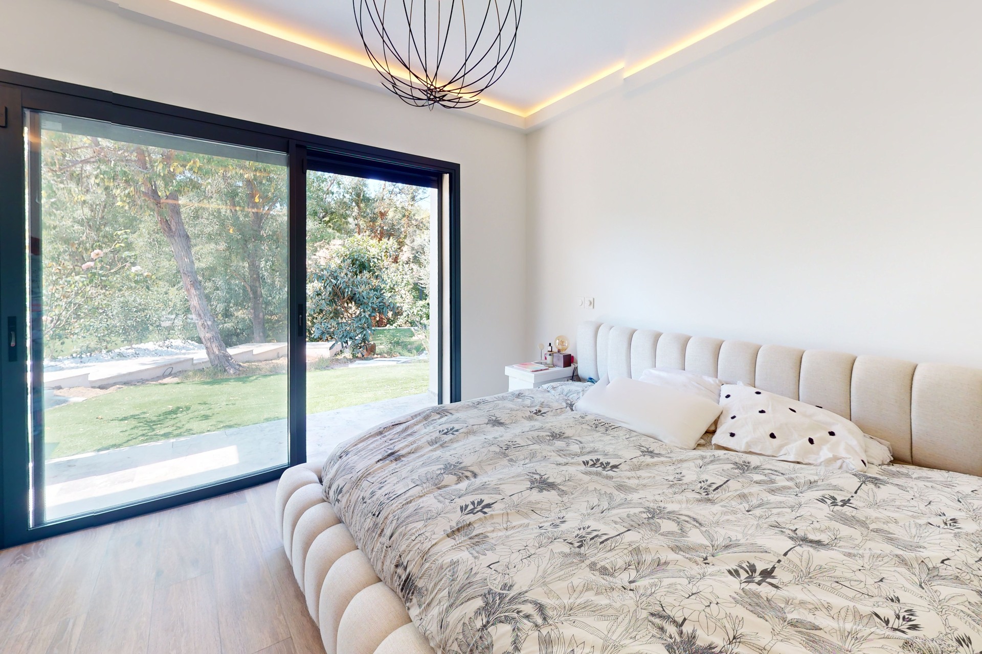 French property for sale in Roquefort-les-Pins, Alpes-Maritimes - €1,264,000 - photo 