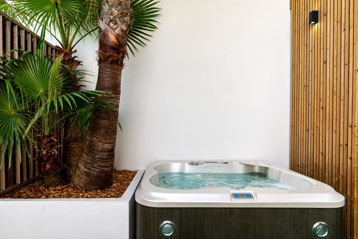 French property for sale in Coursan, Aude - €634,000 - photo 