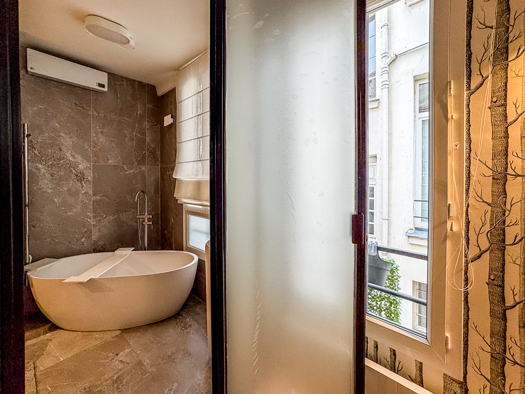Propriété en France à vendre à Paris 4e Arrondissement, Paris - &#8364;1 380 000 - photo 