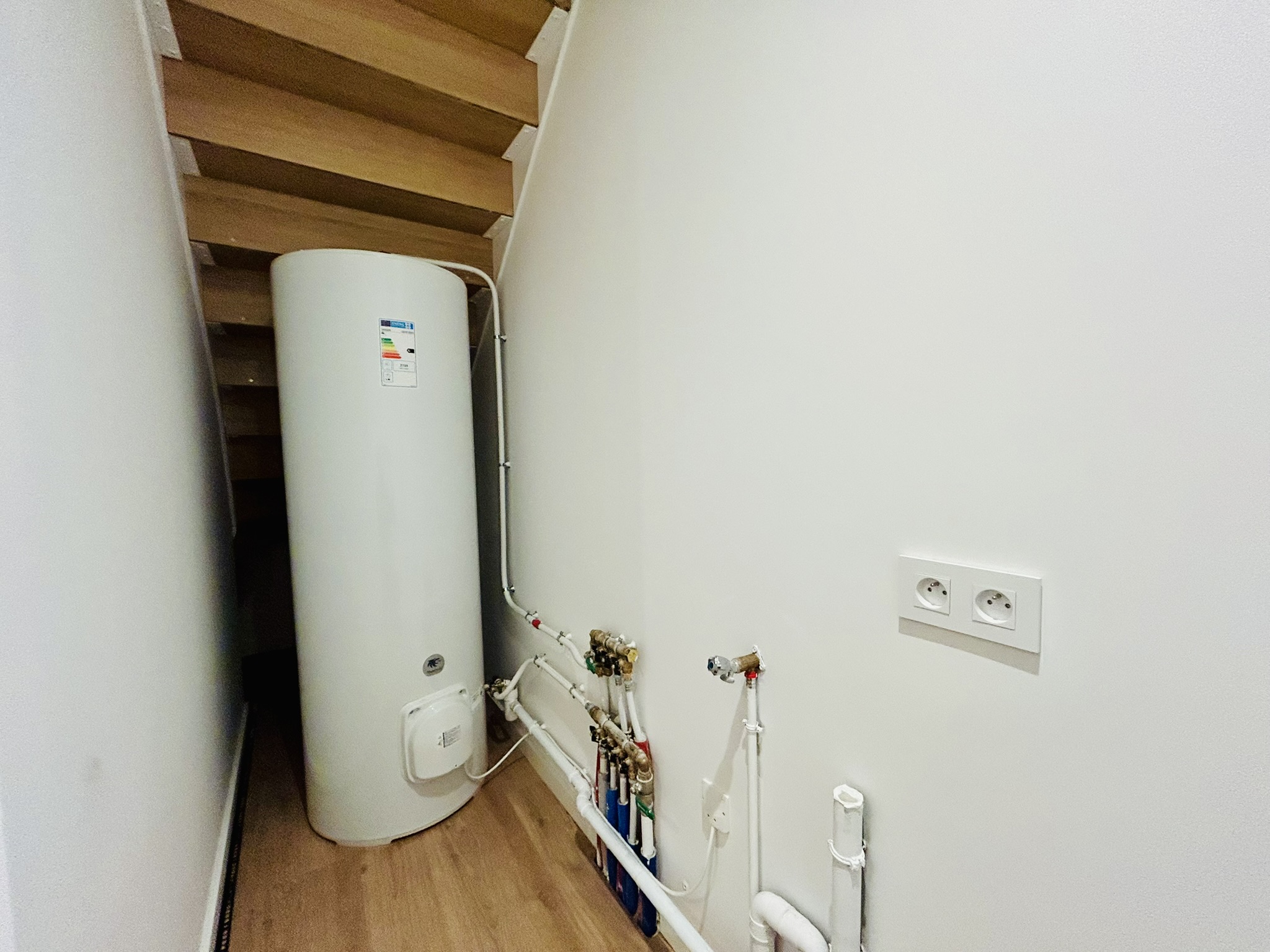 French property for sale in Annecy, Haute-Savoie - €859,500 - photo 