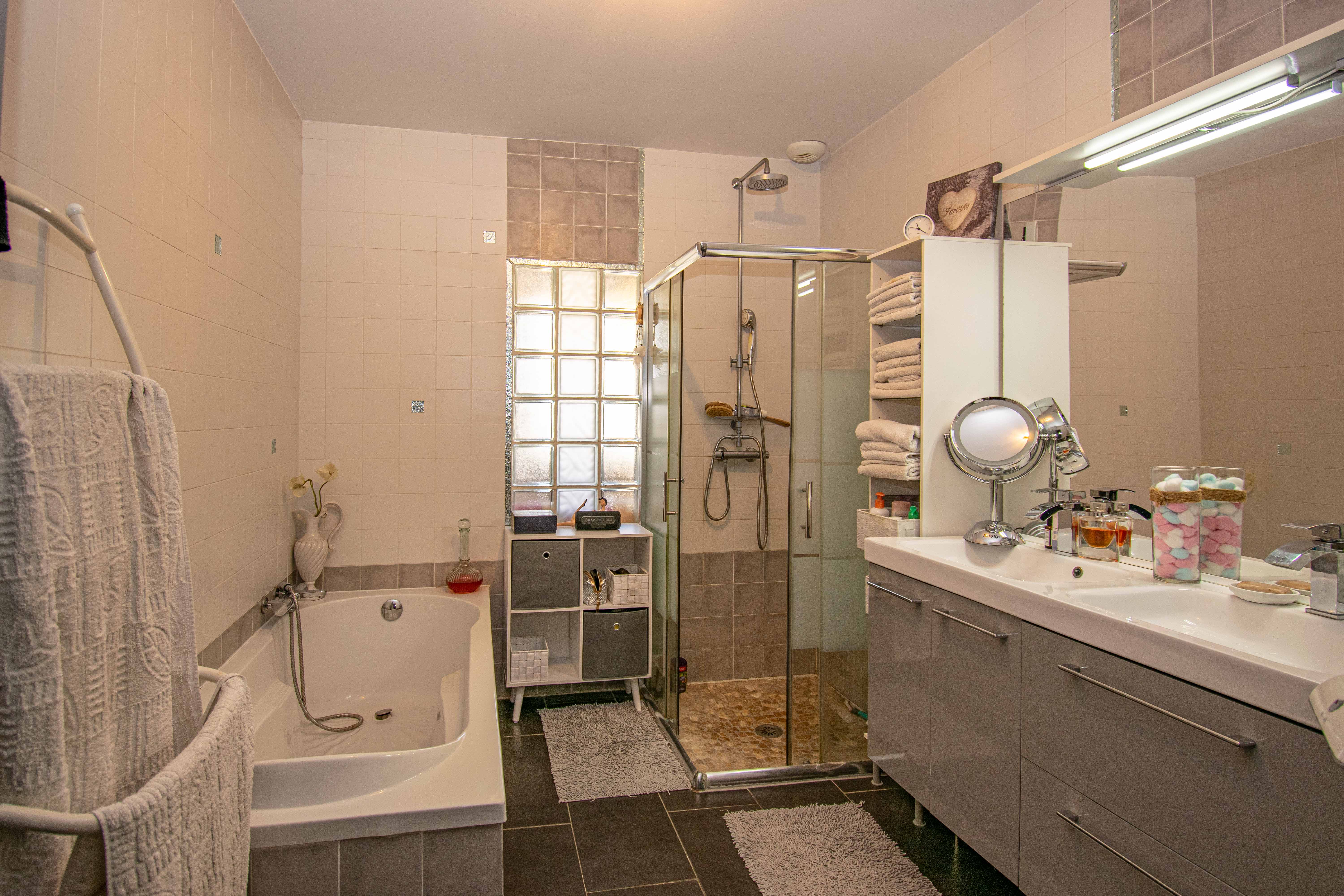 French property for sale in Seilh, Haute-Garonne - €595,000 - photo 