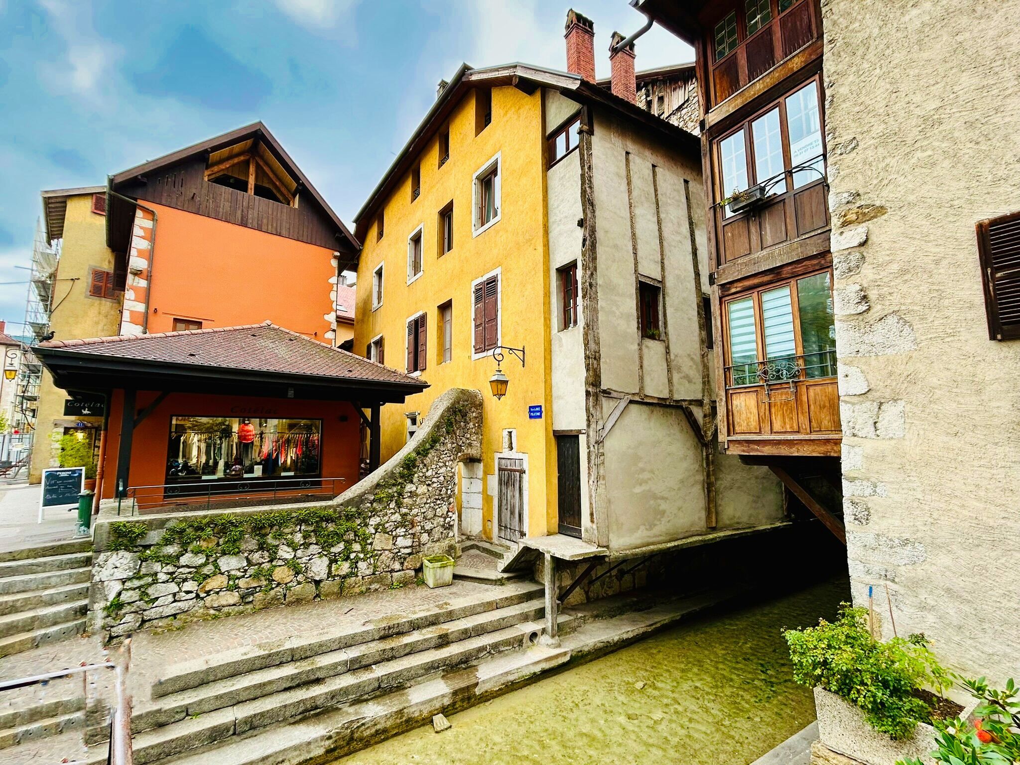 French property for sale in Annecy, Haute-Savoie - €859,500 - photo 