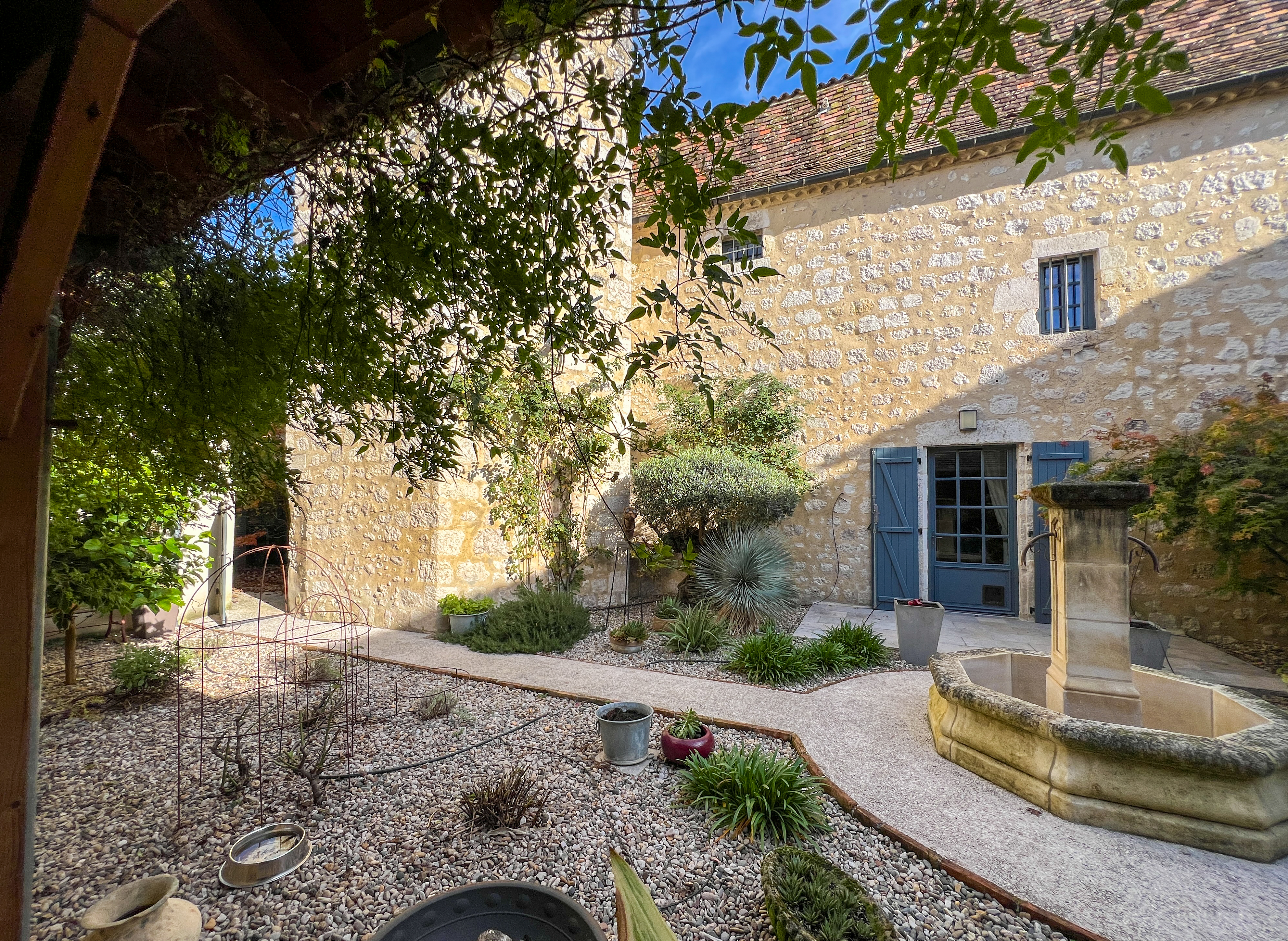 Propriété en France à vendre à Eymet, Dordogne - &#8364;799 000 - photo 