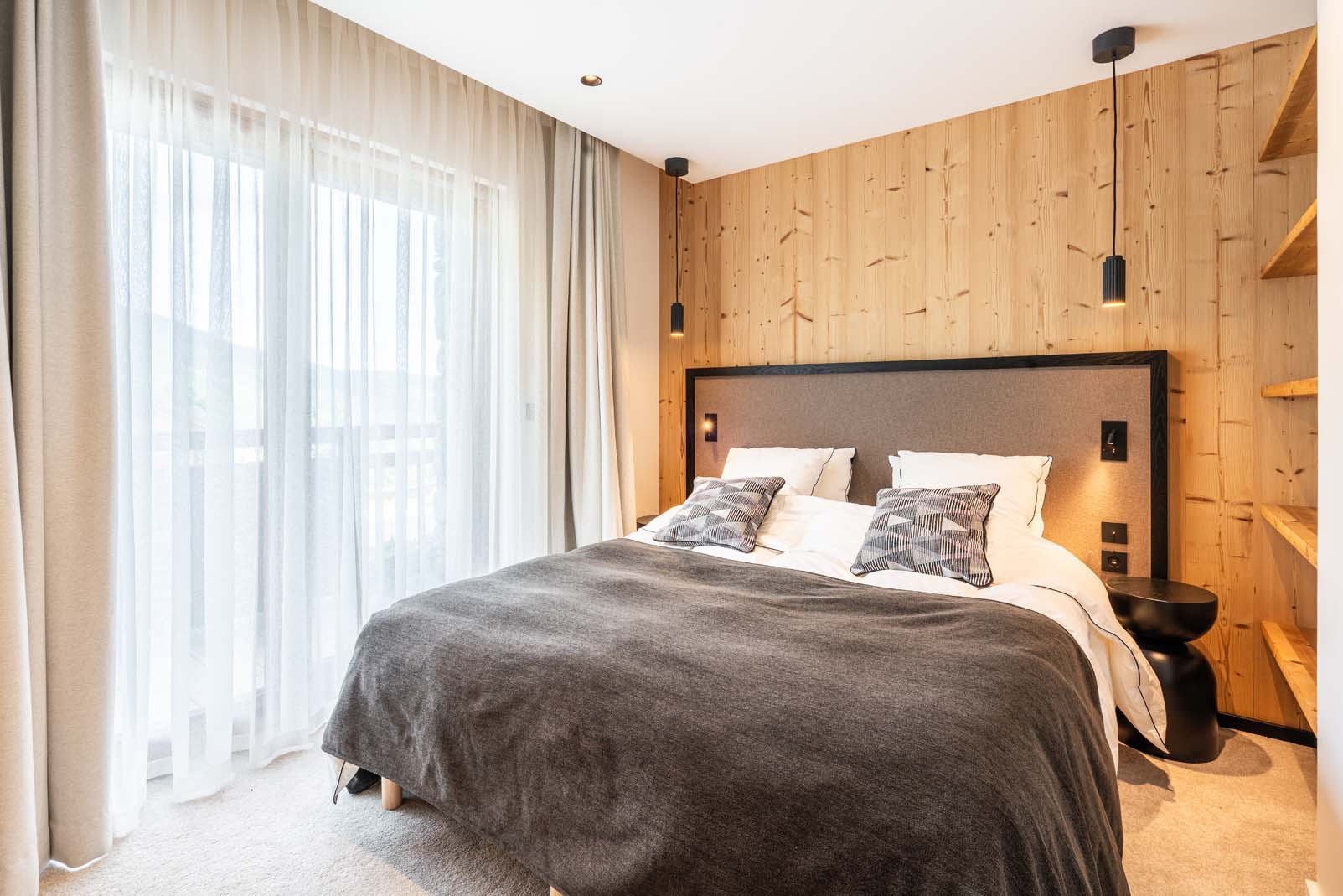 French property for sale in MERIBEL LES ALLUES, Savoie - €2,660,000 - photo 